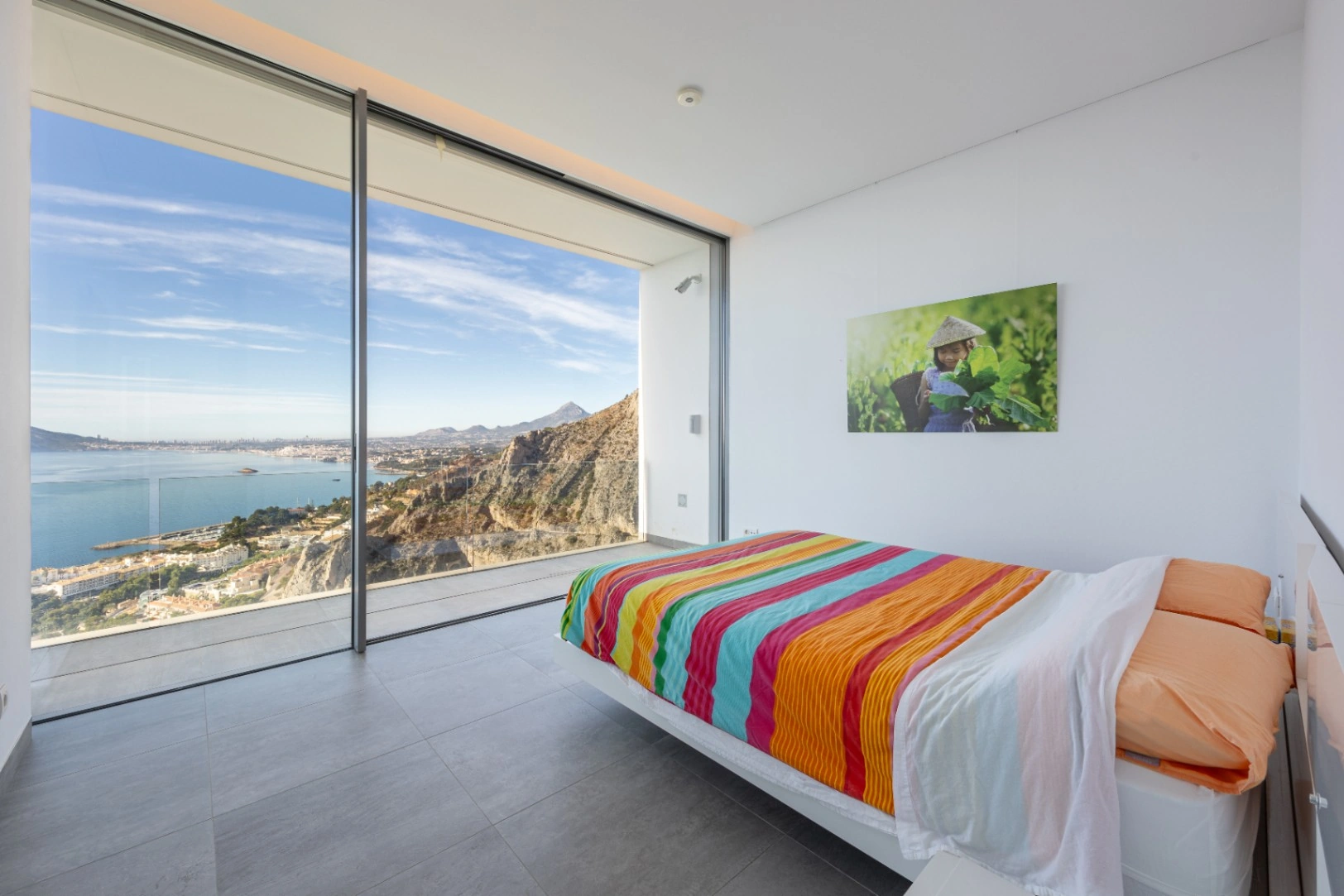 Villa moderna con vistas al mar en venta en Altea