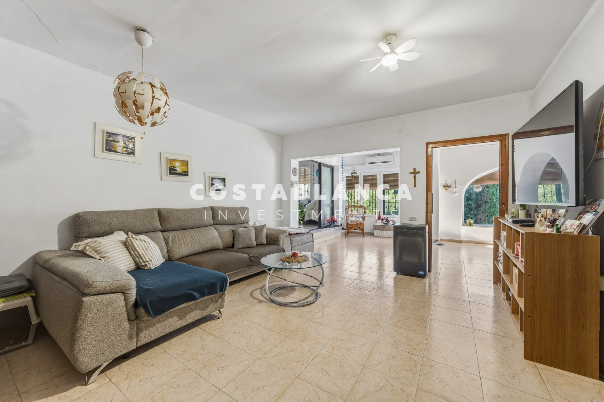 Villa avec vue sur mer et piscine couverte à vendre sur la côte de Benissa