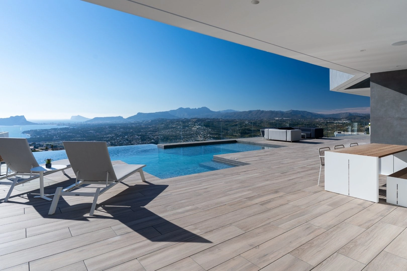 Villa Veleta - Villa moderna de lujo en Cumbre del Sol