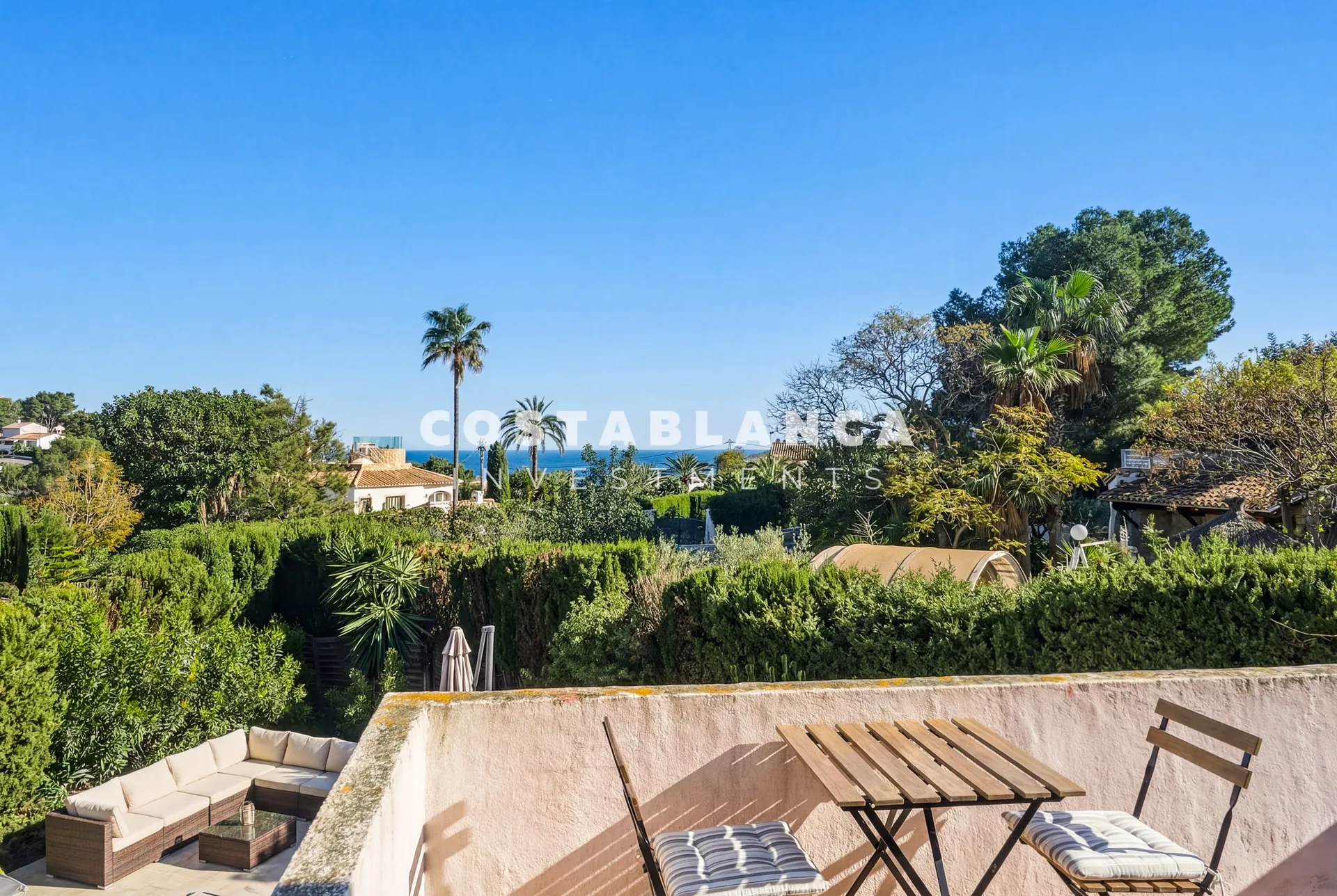 Villa avec vue sur mer et piscine couverte à vendre sur la côte de Benissa
