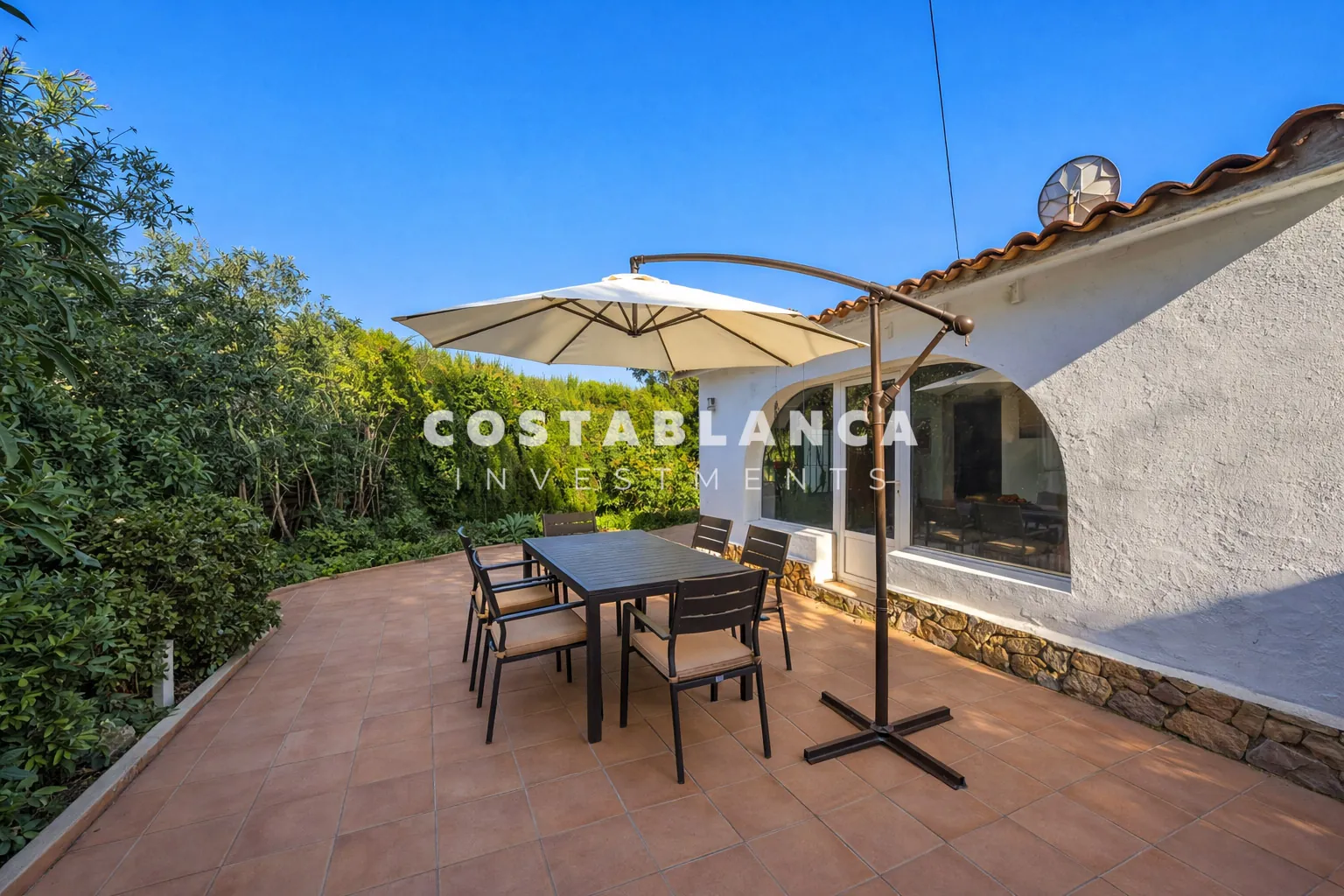 Villa avec vue sur mer et piscine couverte à vendre sur la côte de Benissa
