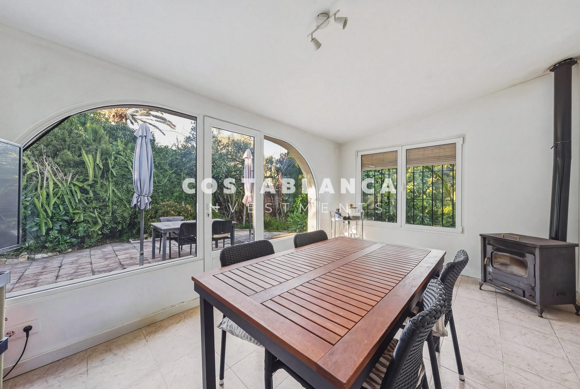 Villa avec vue sur mer et piscine couverte à vendre sur la côte de Benissa