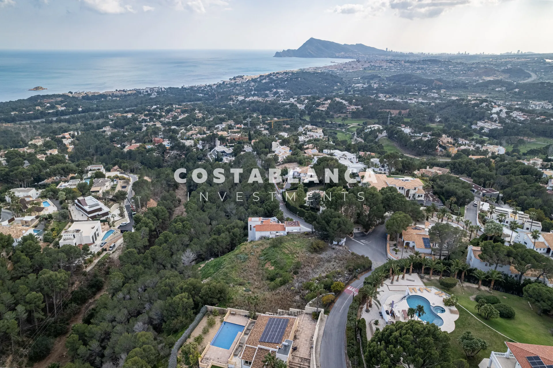 Prime 3300m2 Plot with Sea Views for Sale in Altea La Vella