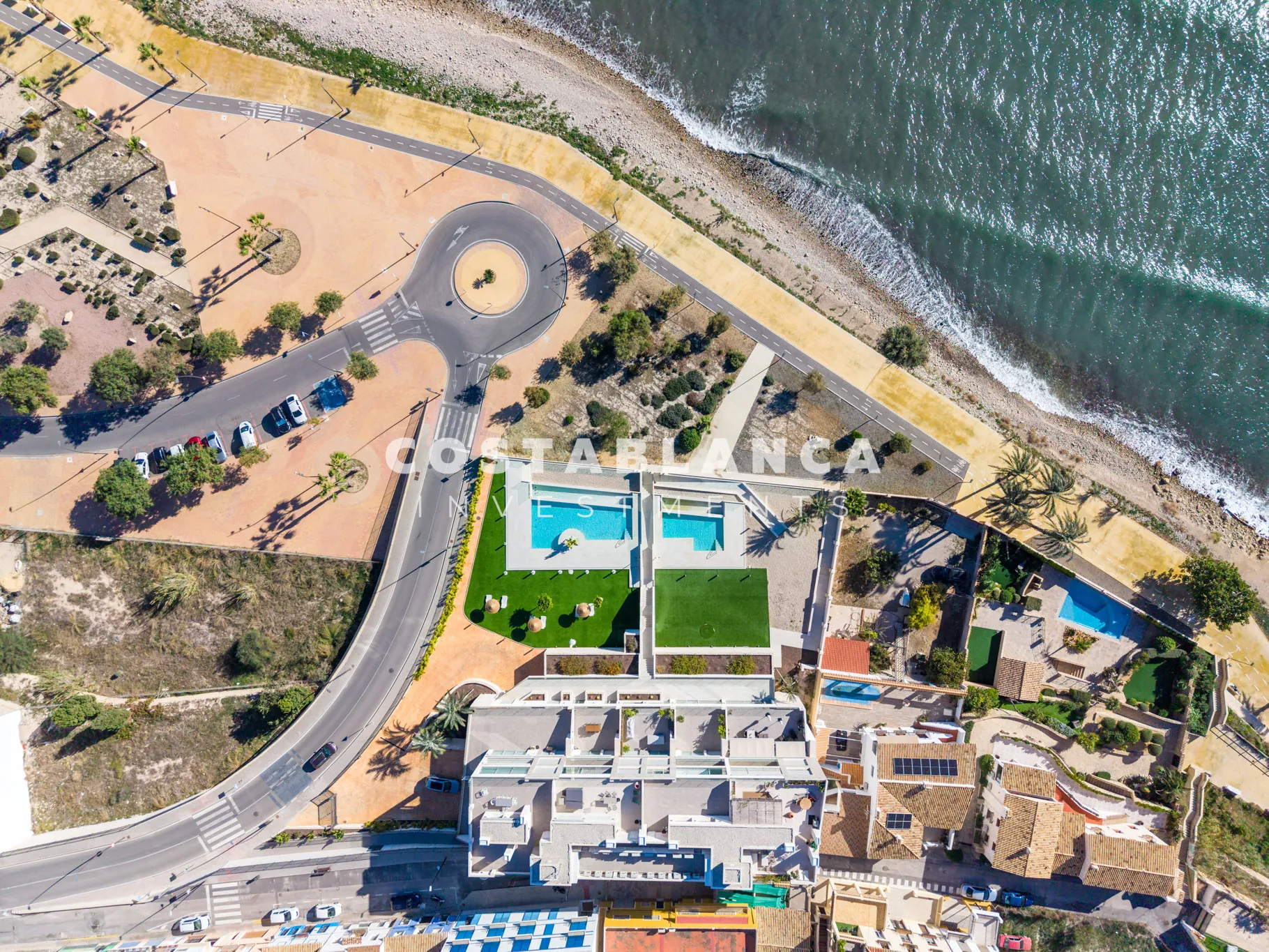 Wyjątkowe mieszkanie na pierwszej linii w rejonie Morza Śródziemnego z panoramicznym widokiem na morze na sprzedaż w Villajoyosa.
