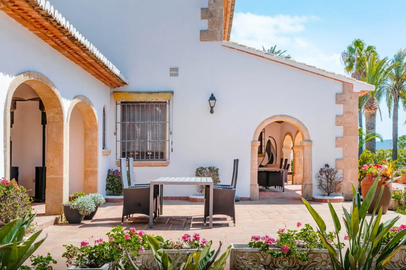 Grote villa met gastenverblijf in Jávea en perceel 5.835m2