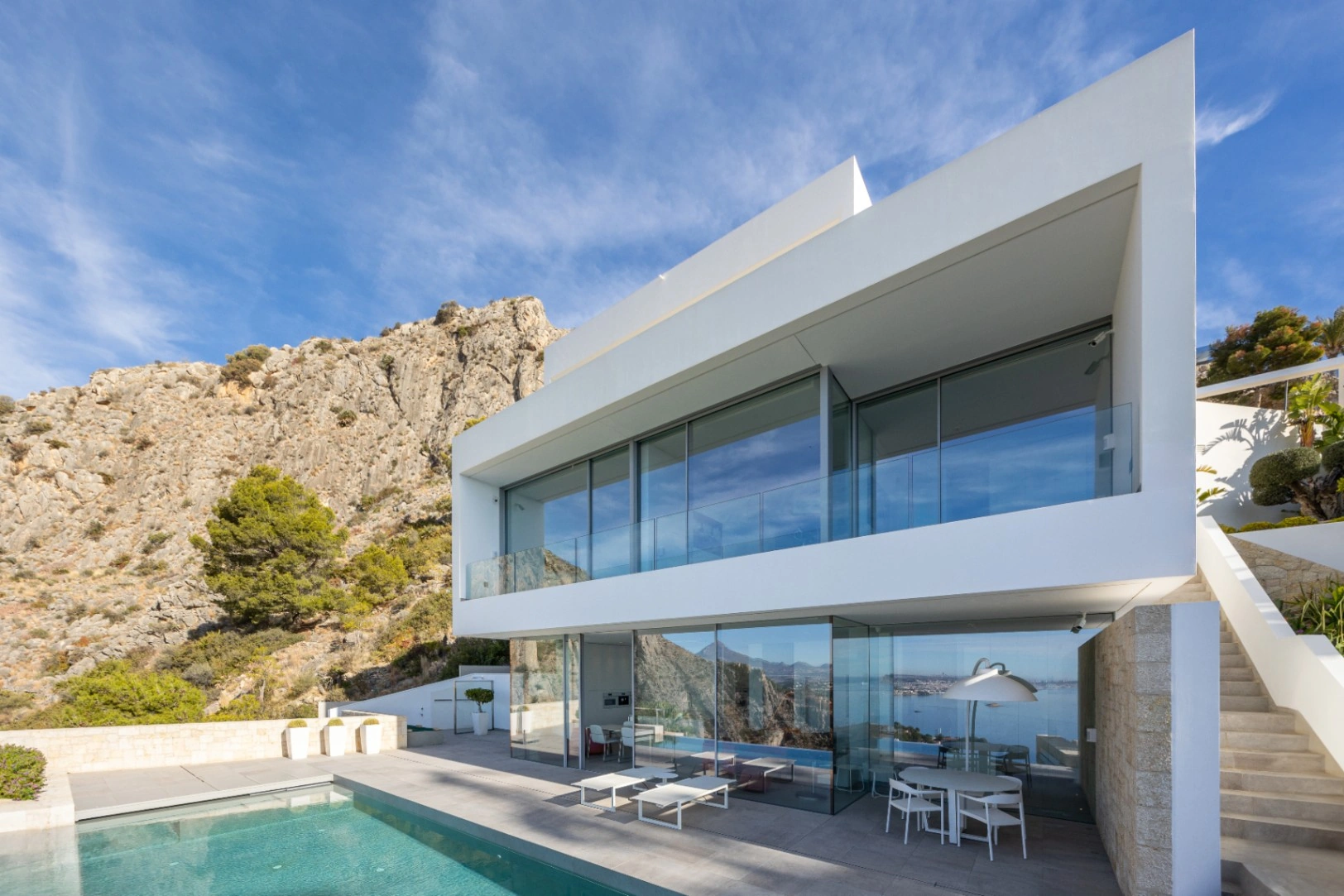 Villa moderna con vistas al mar en venta en Altea