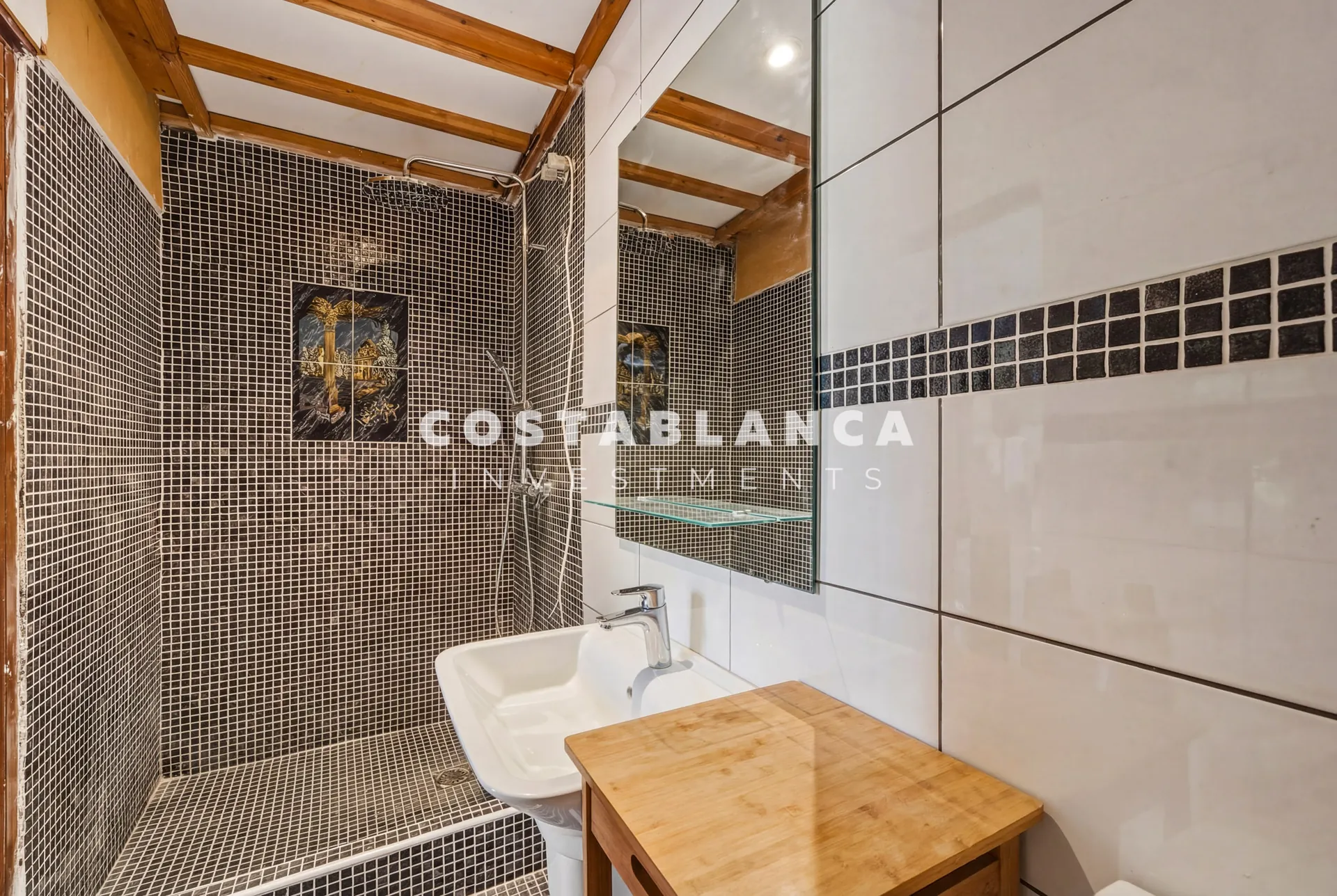 Villa avec vue sur mer et piscine couverte à vendre sur la côte de Benissa
