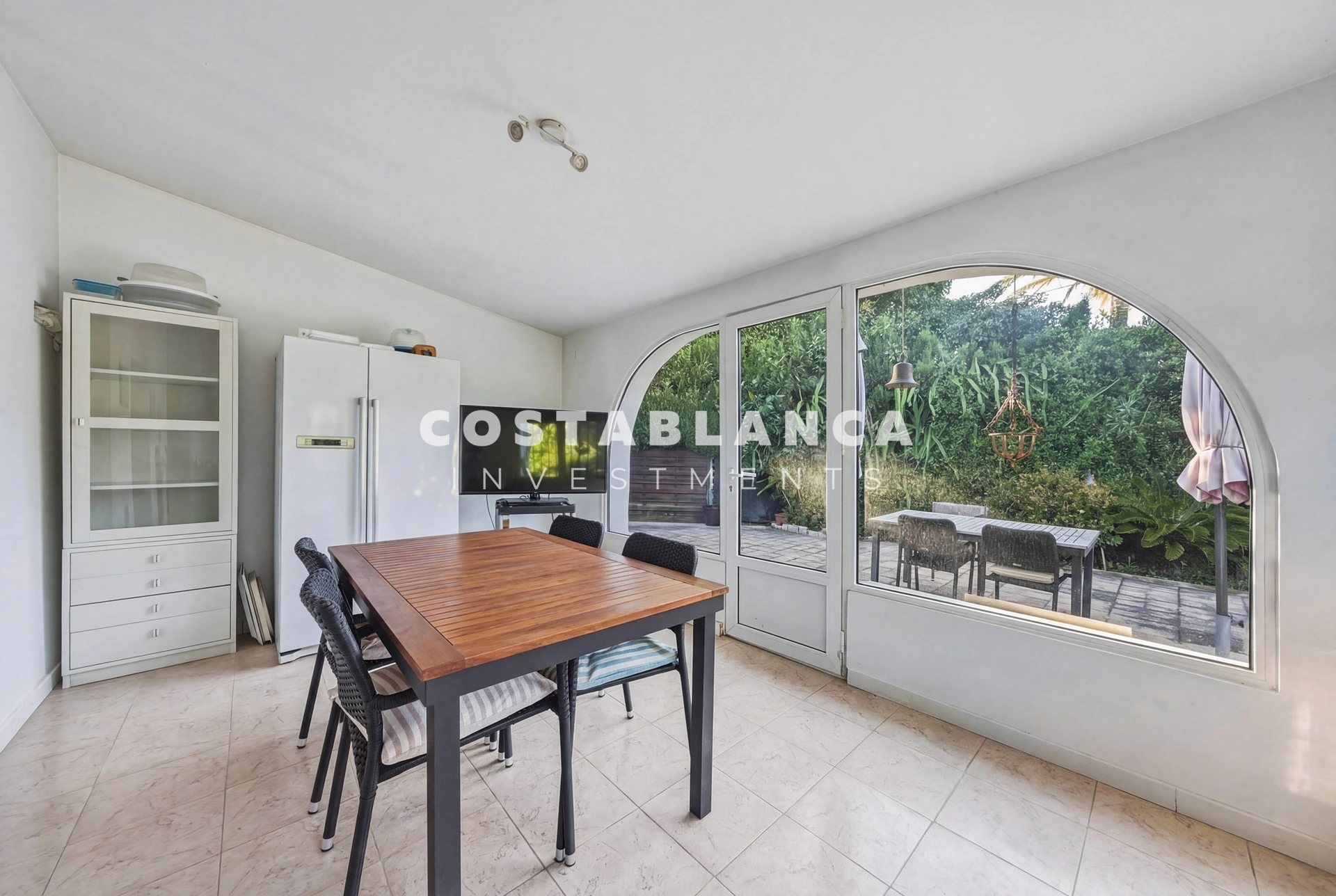 Villa avec vue sur mer et piscine couverte à vendre sur la côte de Benissa