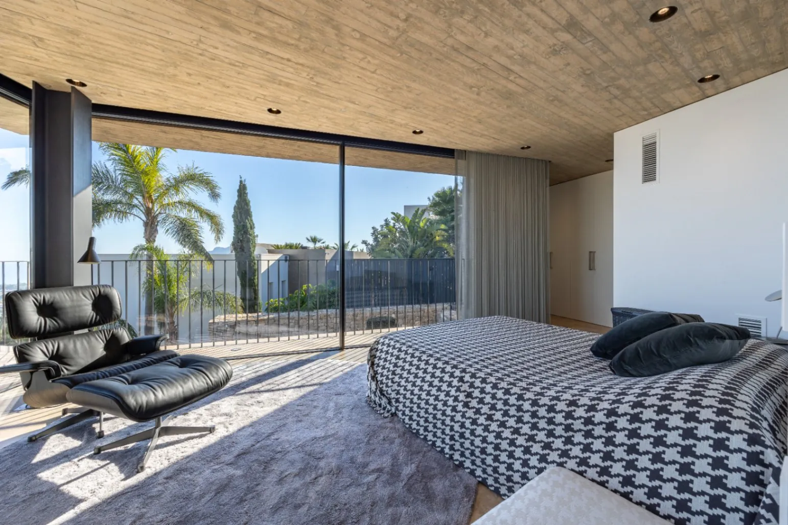 Modern design villa for sale in Benissa with stunning sea views.
