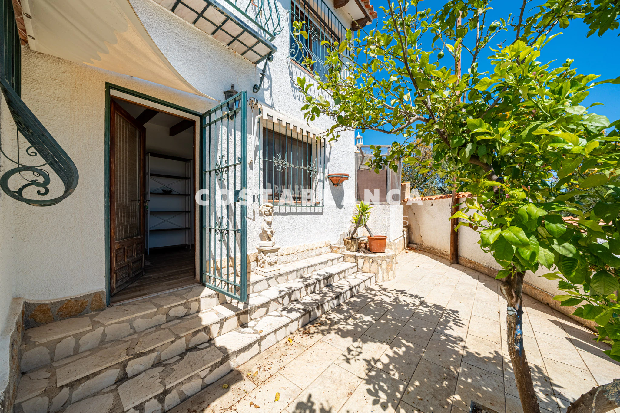 Mediterranean Home with Privacy and Views for sale in Benissa