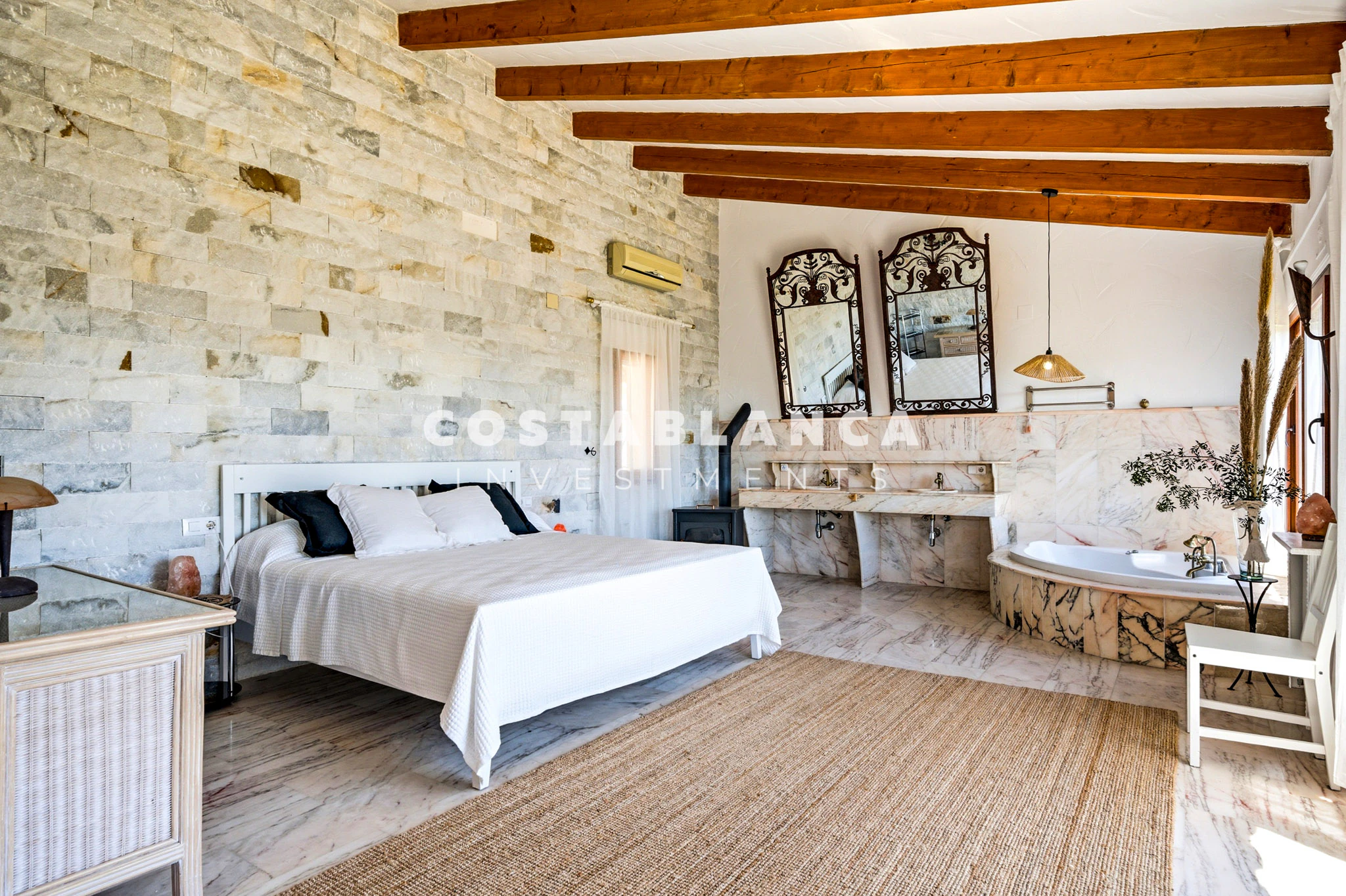 Mediterranean Home with Privacy and Views for sale in Benissa