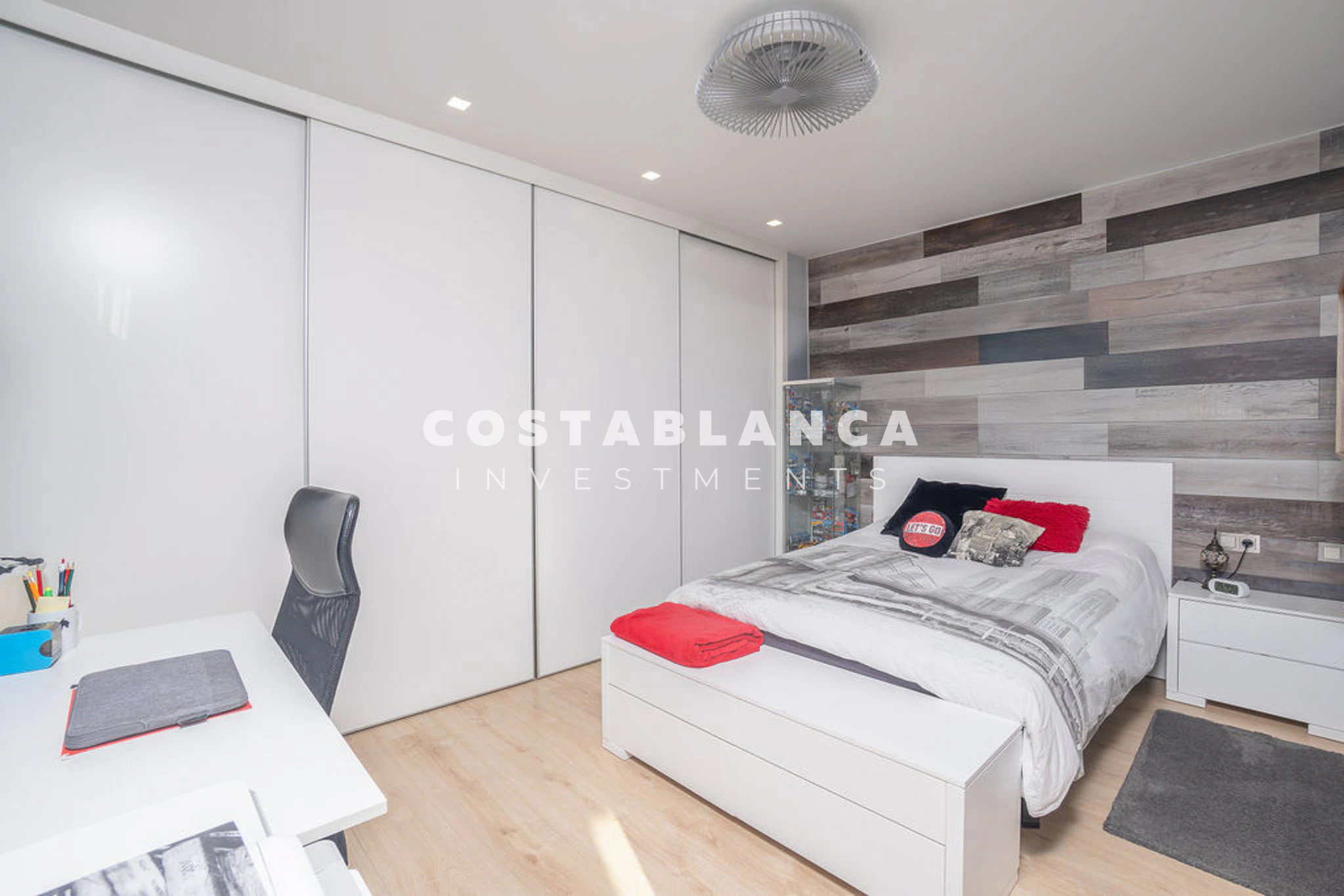 Contemporary Luxury Villa For Sale In Albir
