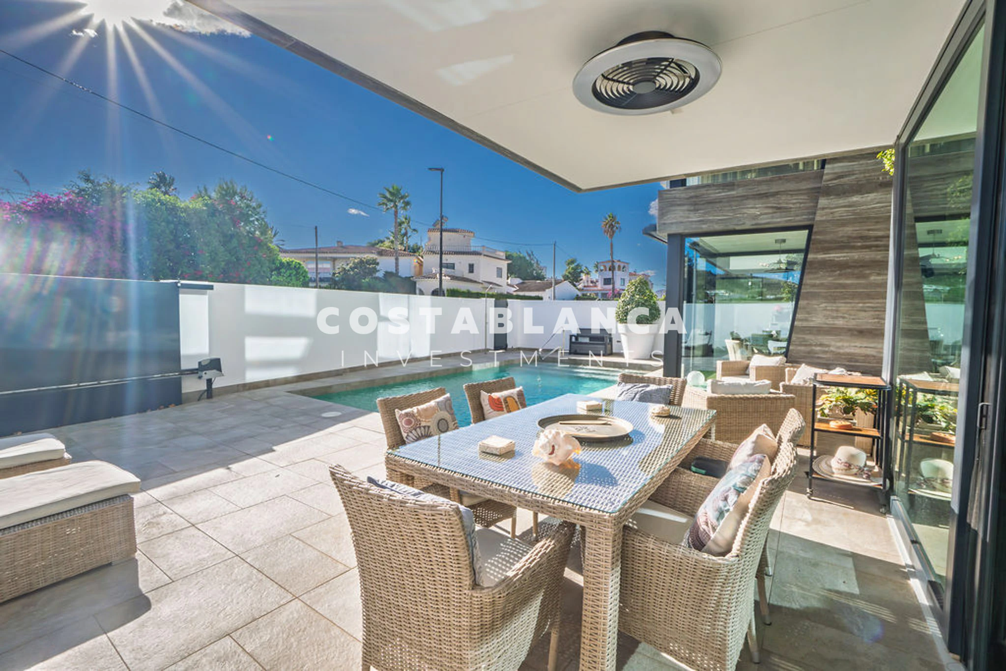 Contemporary Luxury Villa For Sale In Albir