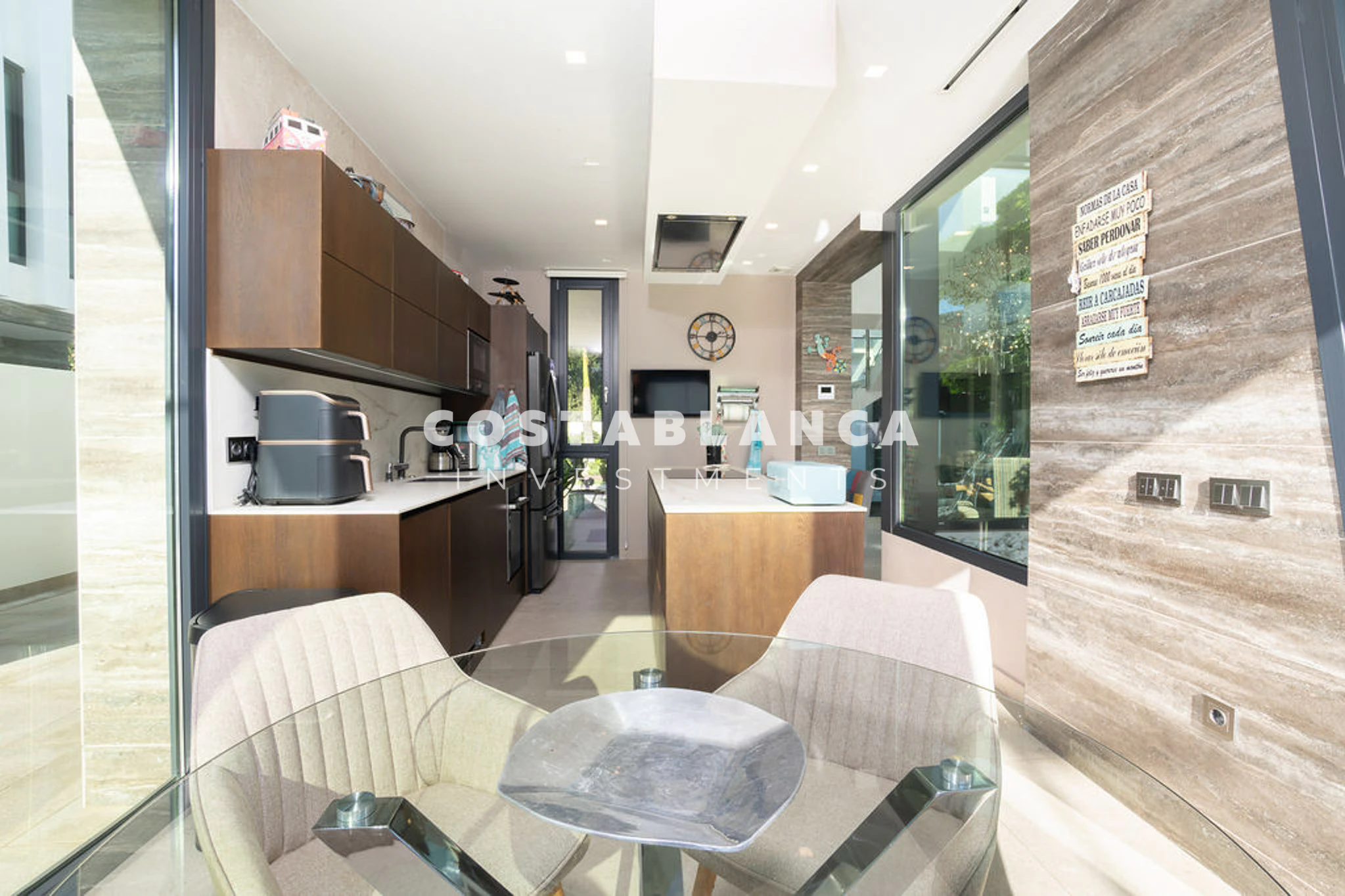 Contemporary Luxury Villa For Sale In Albir