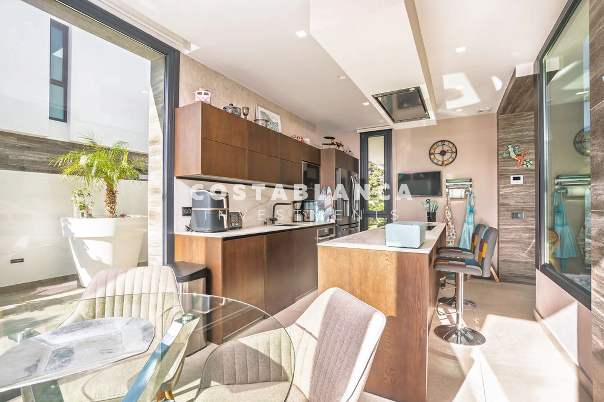 Contemporary Luxury Villa For Sale In Albir