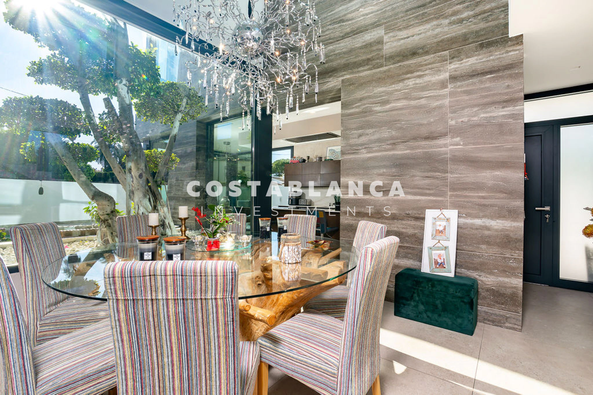 Contemporary Luxury Villa For Sale In Albir