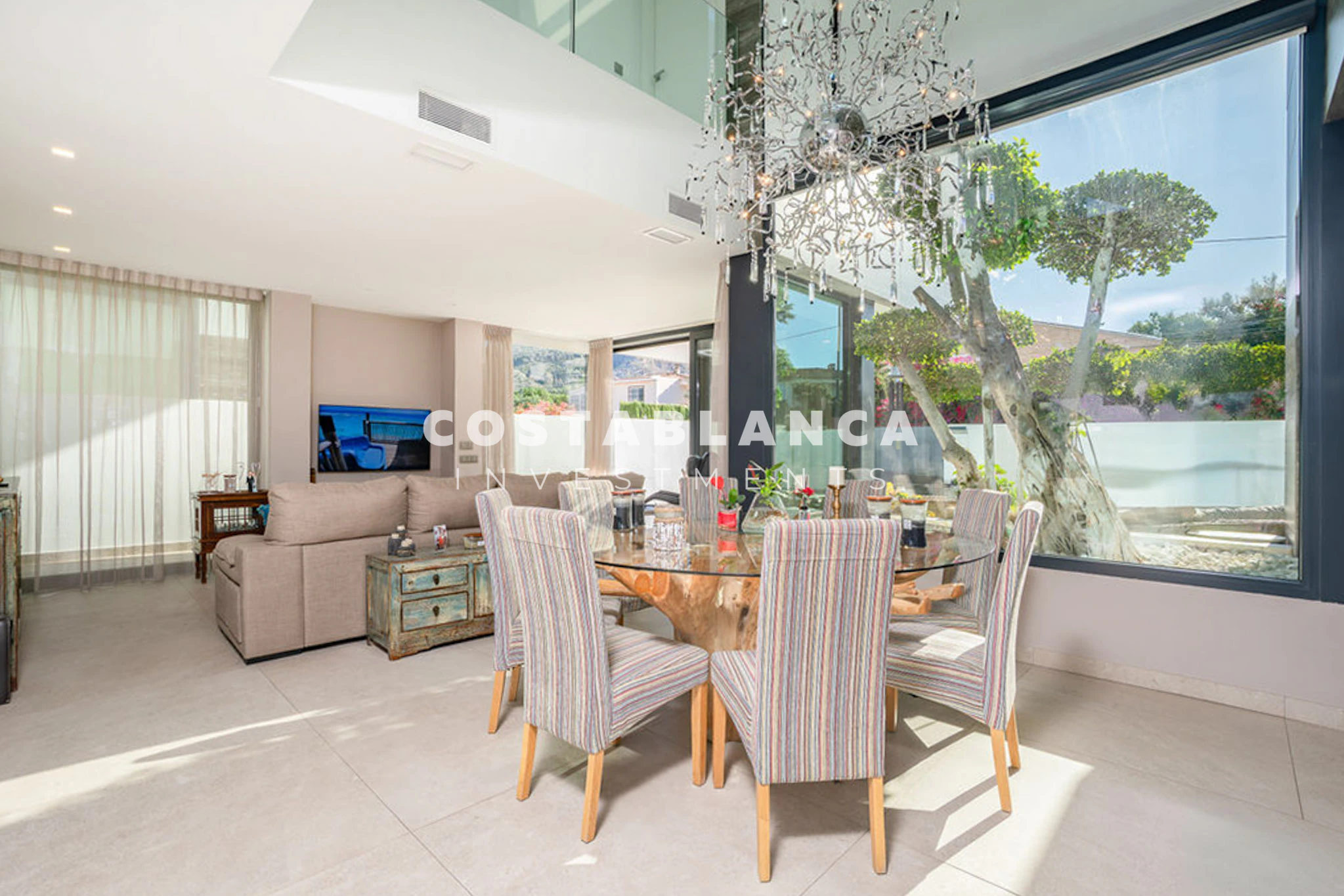 Contemporary Luxury Villa For Sale In Albir