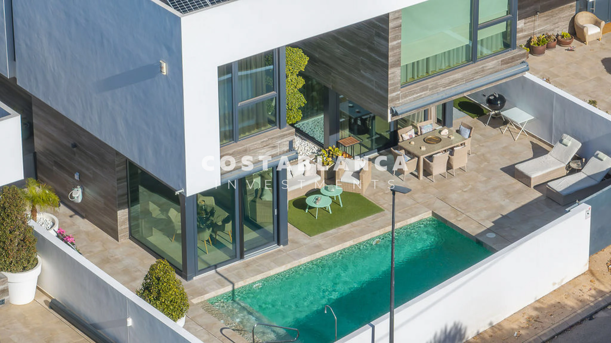 Contemporary Luxury Villa For Sale In Albir