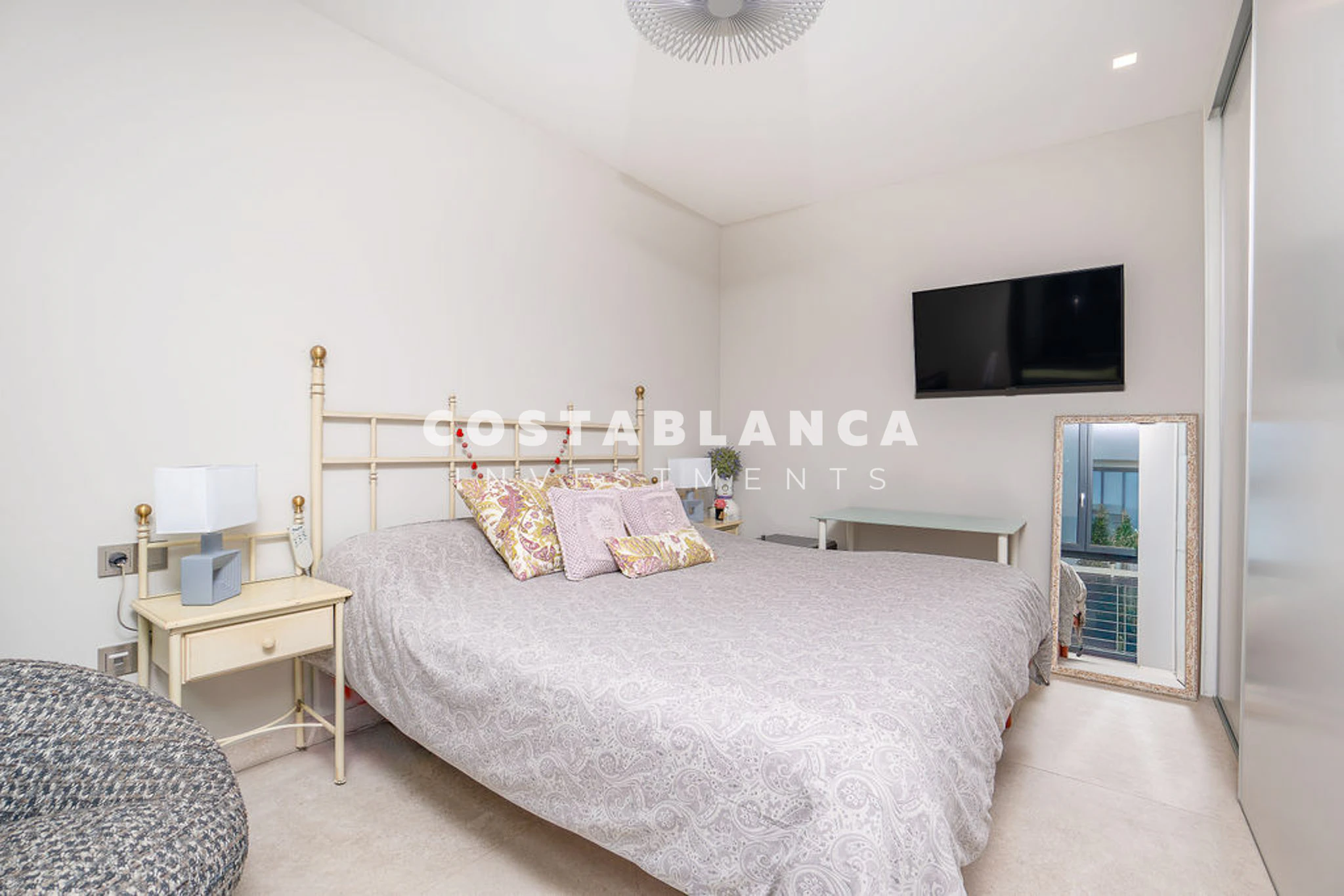 Contemporary Luxury Villa For Sale In Albir