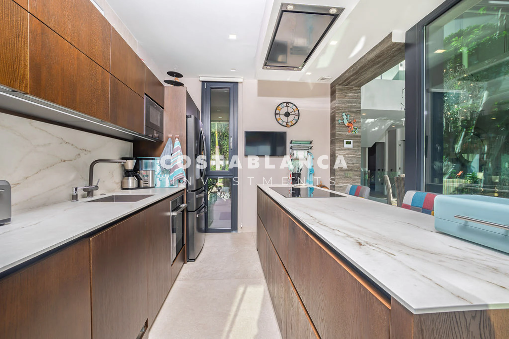 Contemporary Luxury Villa For Sale In Albir