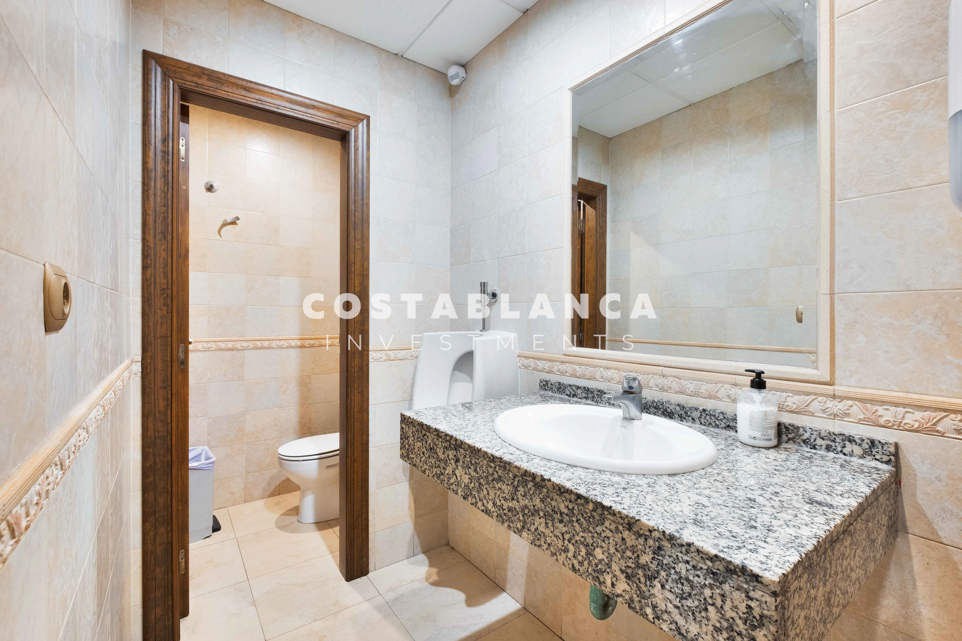 Restaurant entièrement opérationnel à vendre à Calpe – Annonce exclusive