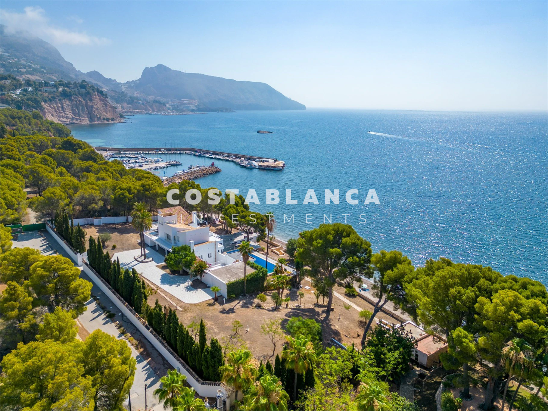 Absolute Frontline Villa with Private Beach Access for Sale in Altea