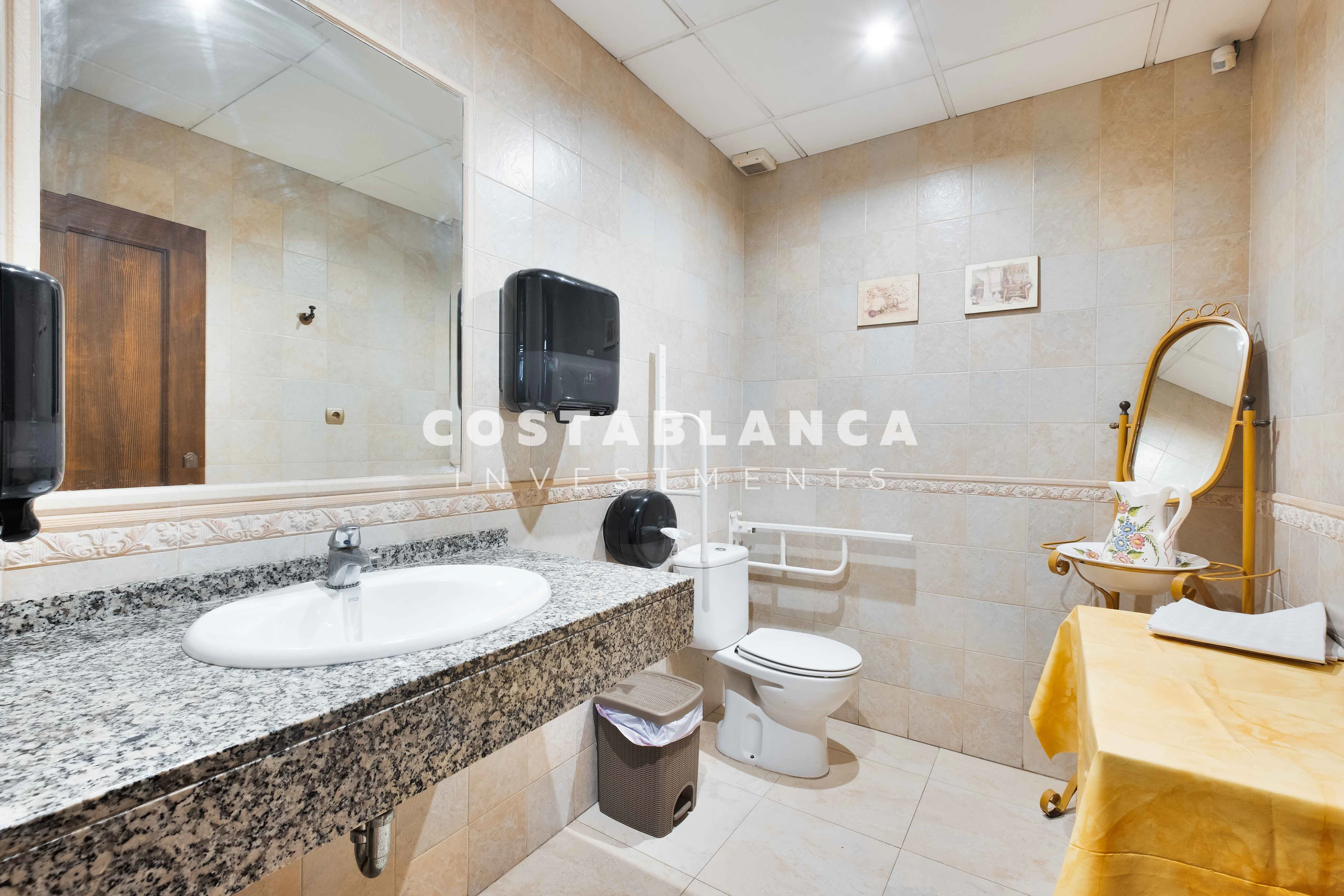 Restaurant entièrement opérationnel à vendre à Calpe – Annonce exclusive
