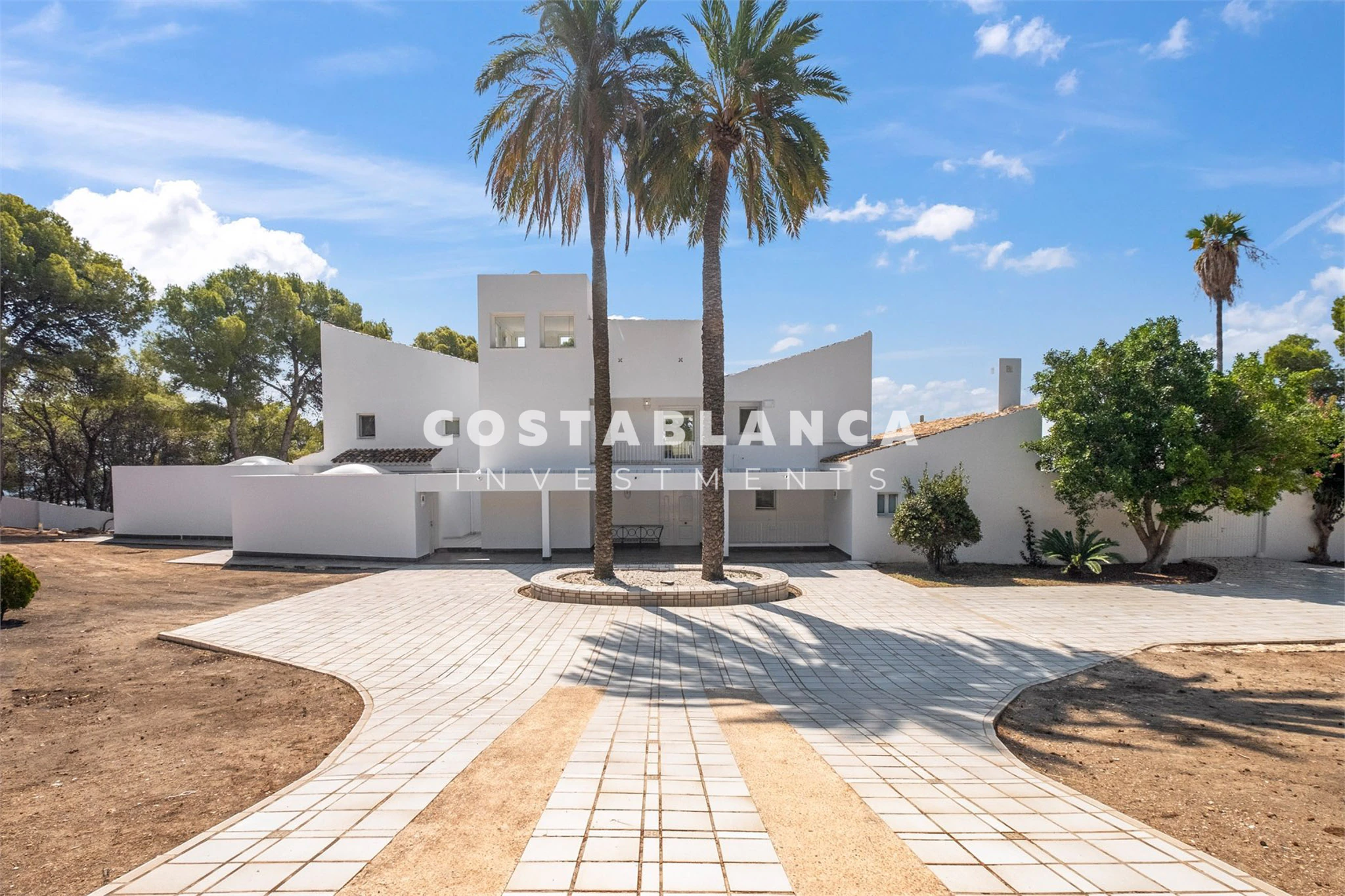 Absolute Frontline Villa with Private Beach Access for Sale in Altea