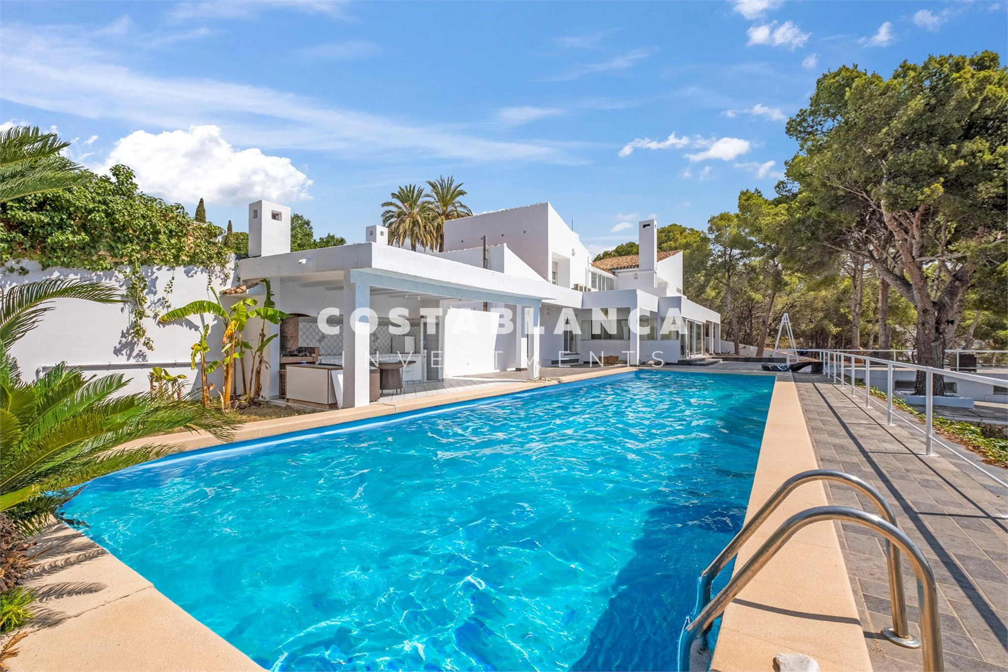 Absolute Frontline Villa with Private Beach Access for Sale in Altea