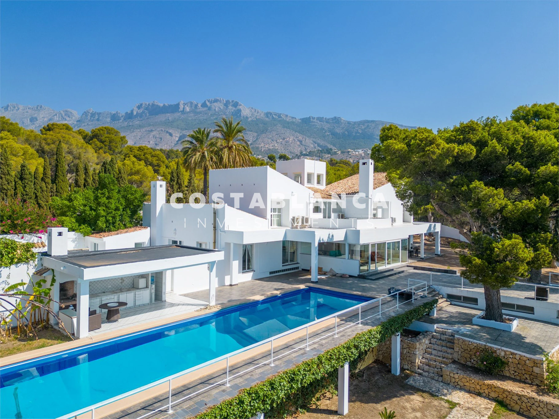 Absolute Frontline Villa with Private Beach Access for Sale in Altea