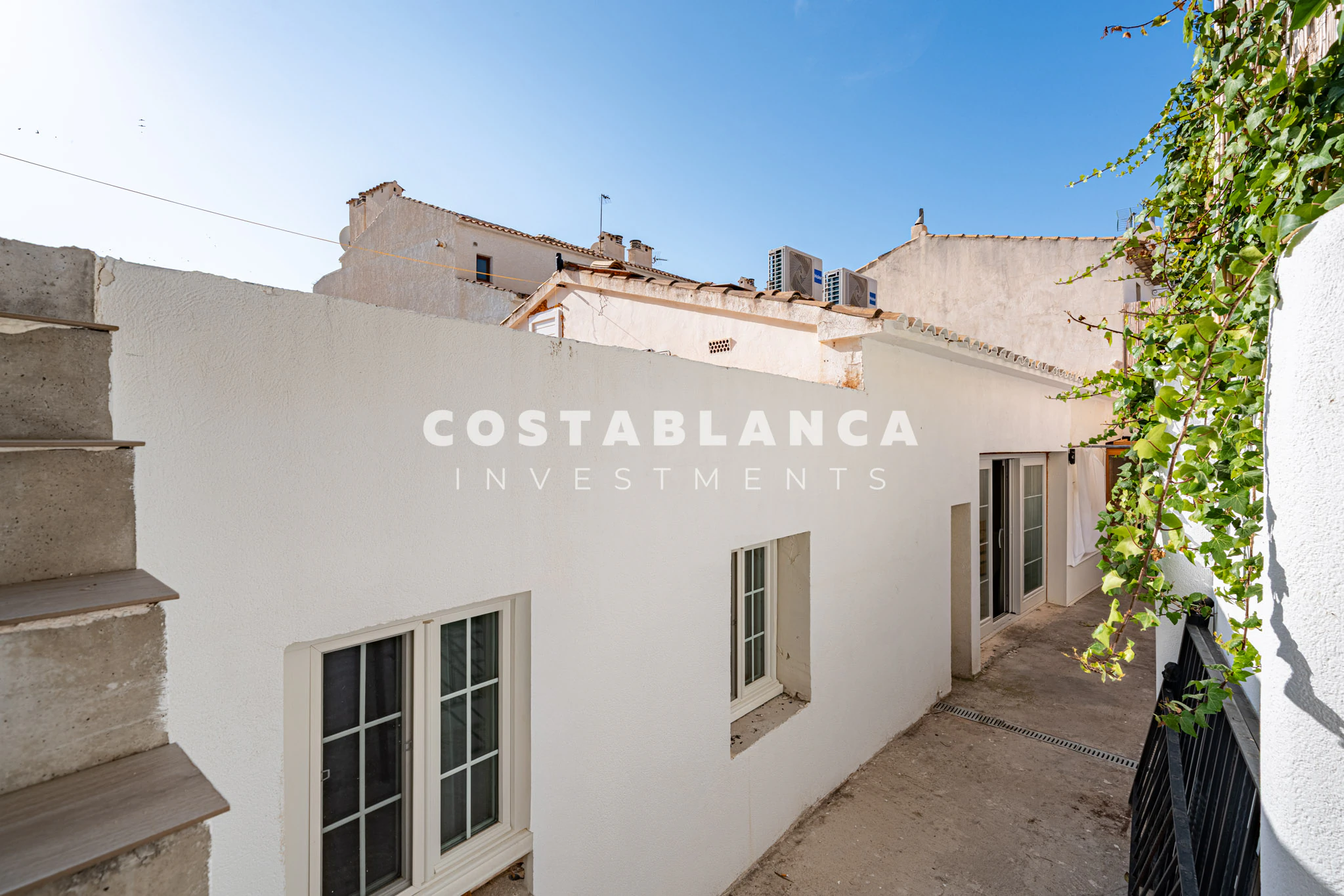 Charming Renovated Townhouse in the Heart of Altea Old Town
