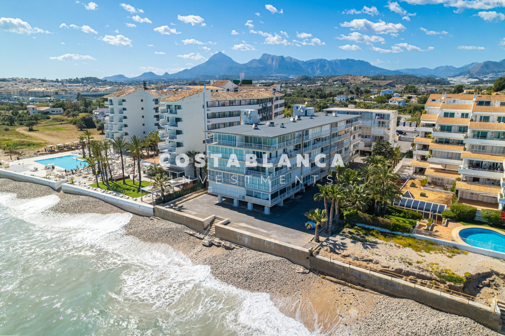 Renovated Studio with Sea Views and Direct Beach Access in Altea