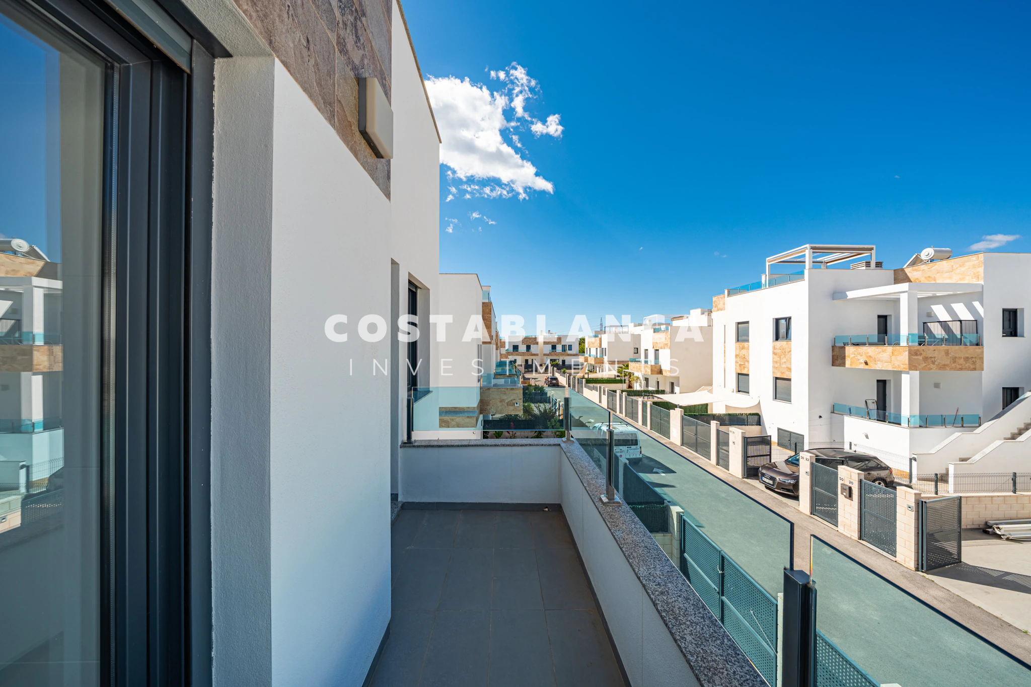Modern Semi-Detached Villa with Communal Pool for sale in Polop