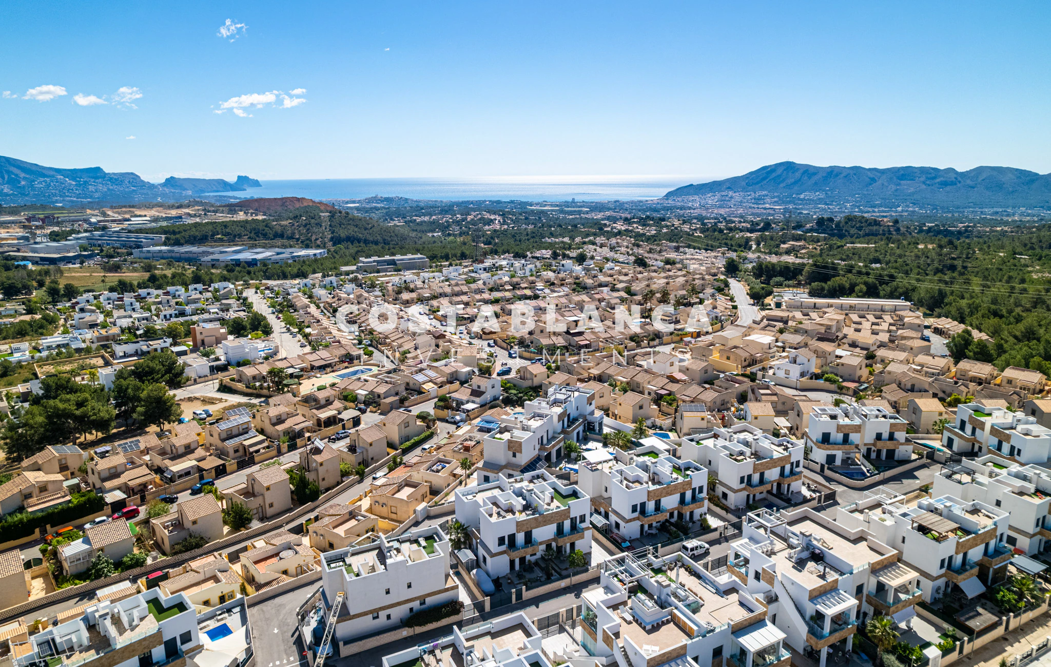 Modern Semi-Detached Villa with Communal Pool for sale in Polop