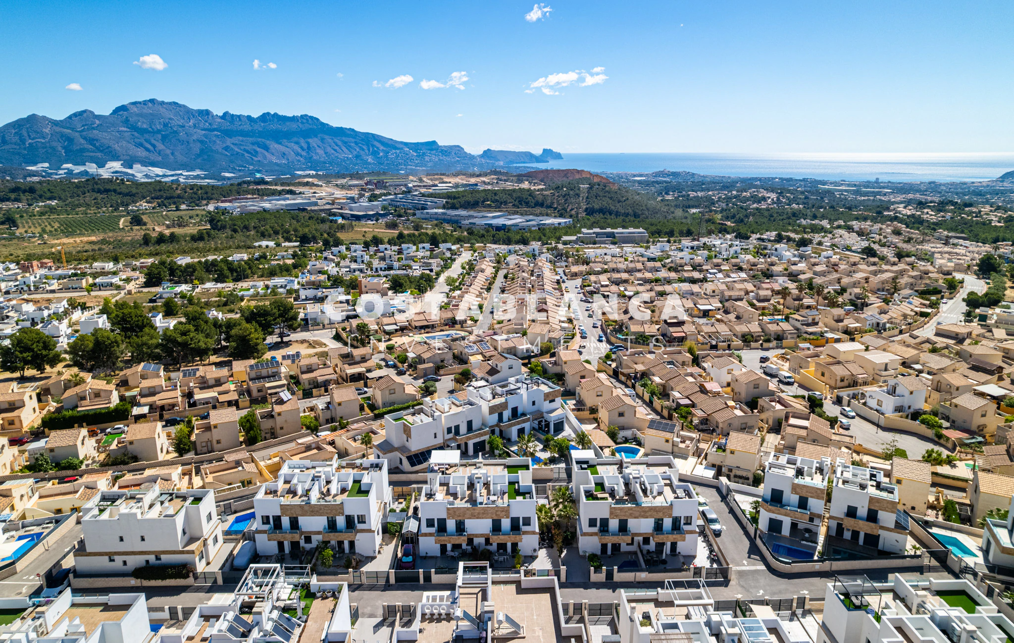 Modern Semi-Detached Villa with Communal Pool for sale in Polop