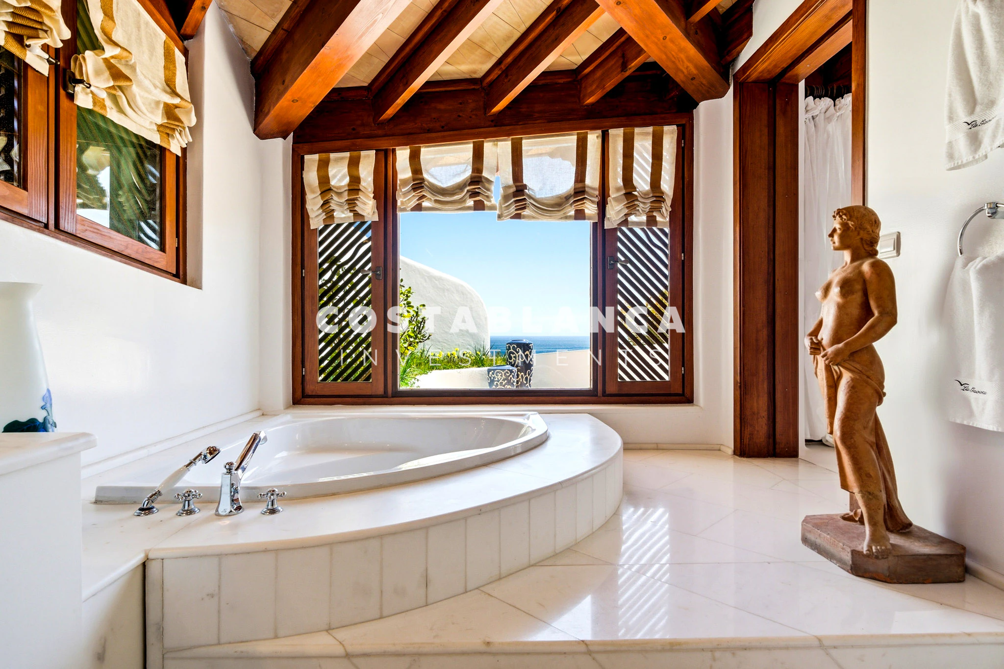 Villa en Primera Línea a la Venta en Altea, Costa Blanca | Villa La Gaviota