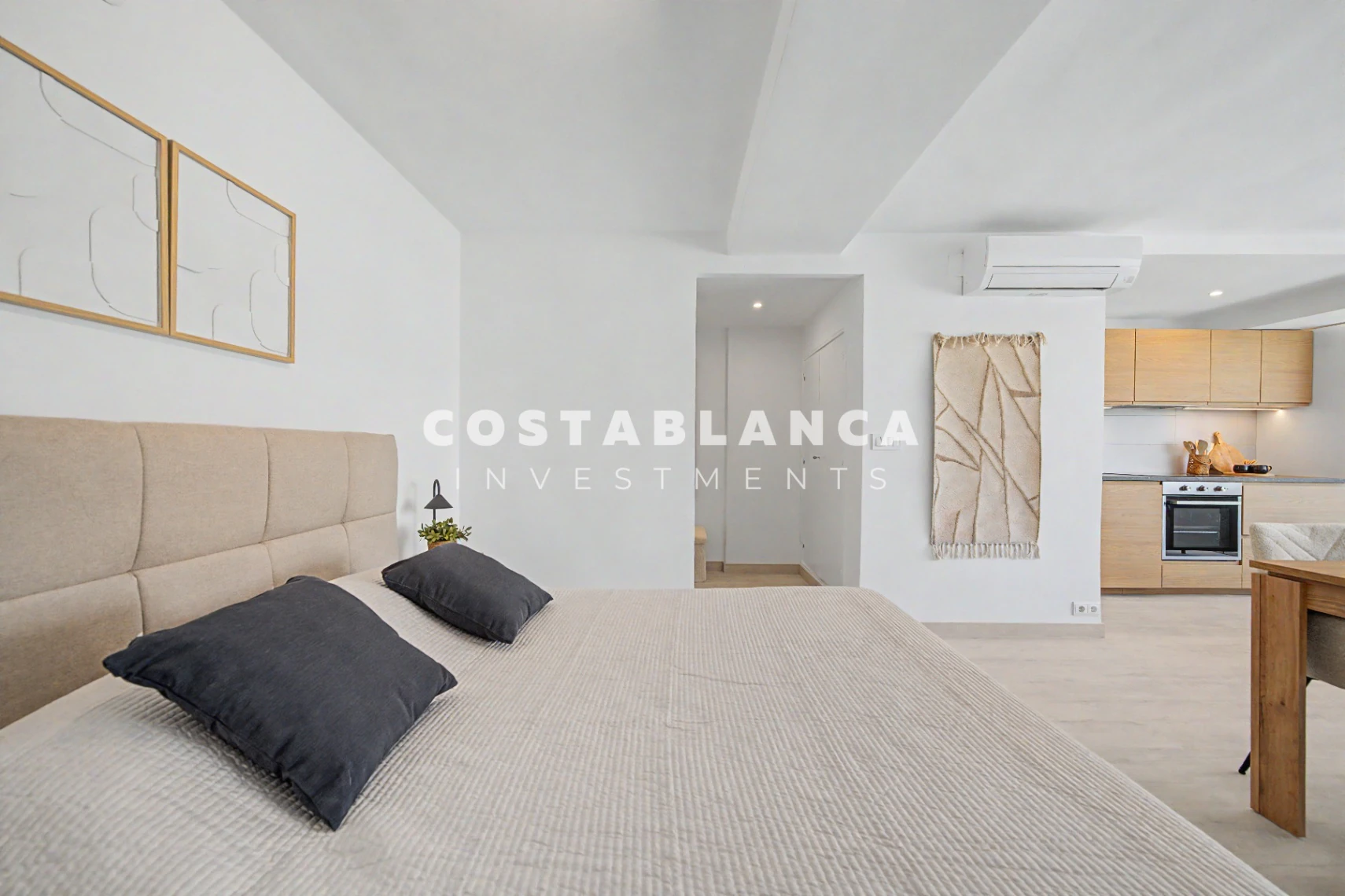 Renovated Studio with Sea Views and Direct Beach Access in Altea