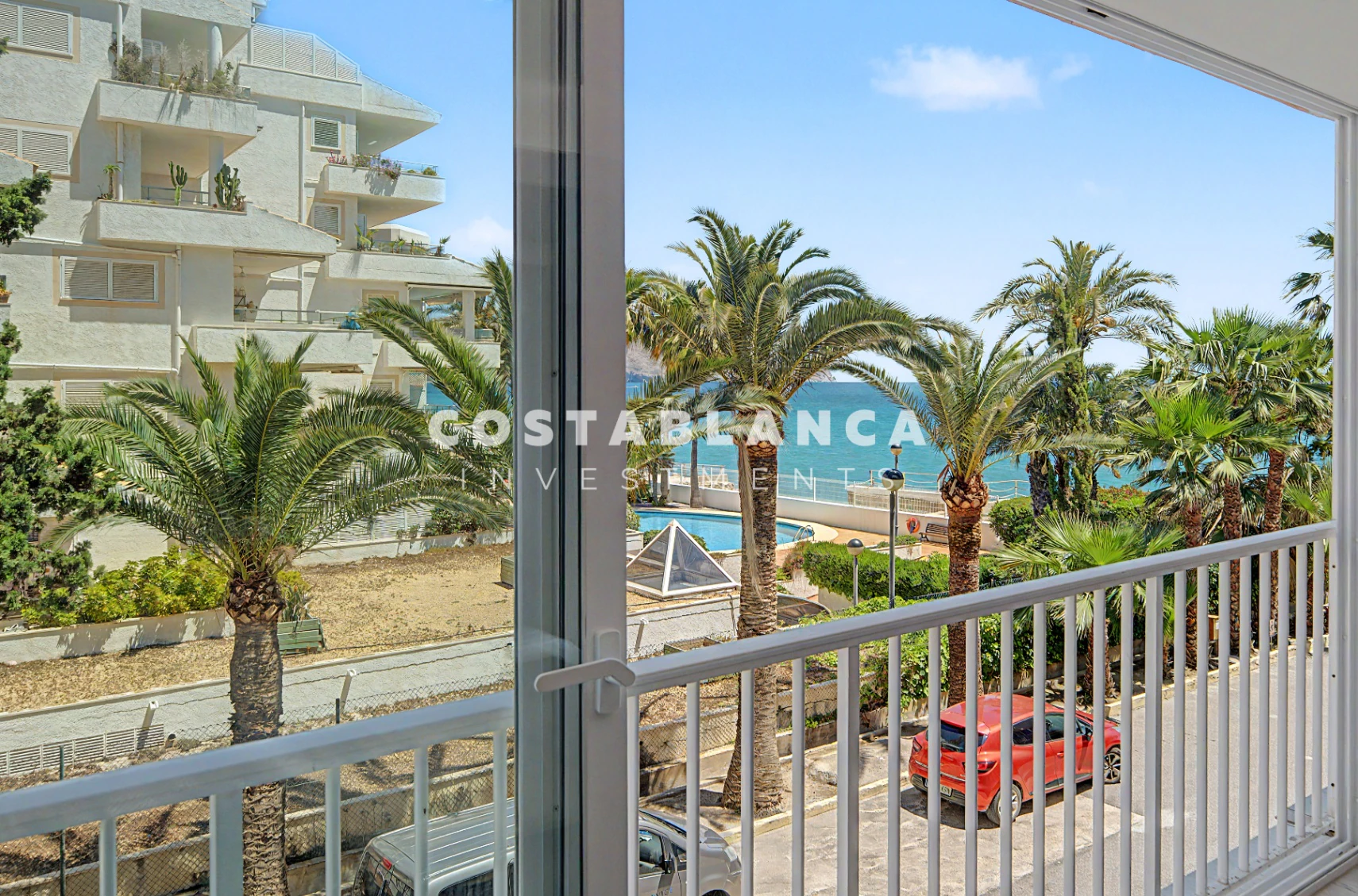 Renovated Studio with Sea Views and Direct Beach Access in Altea