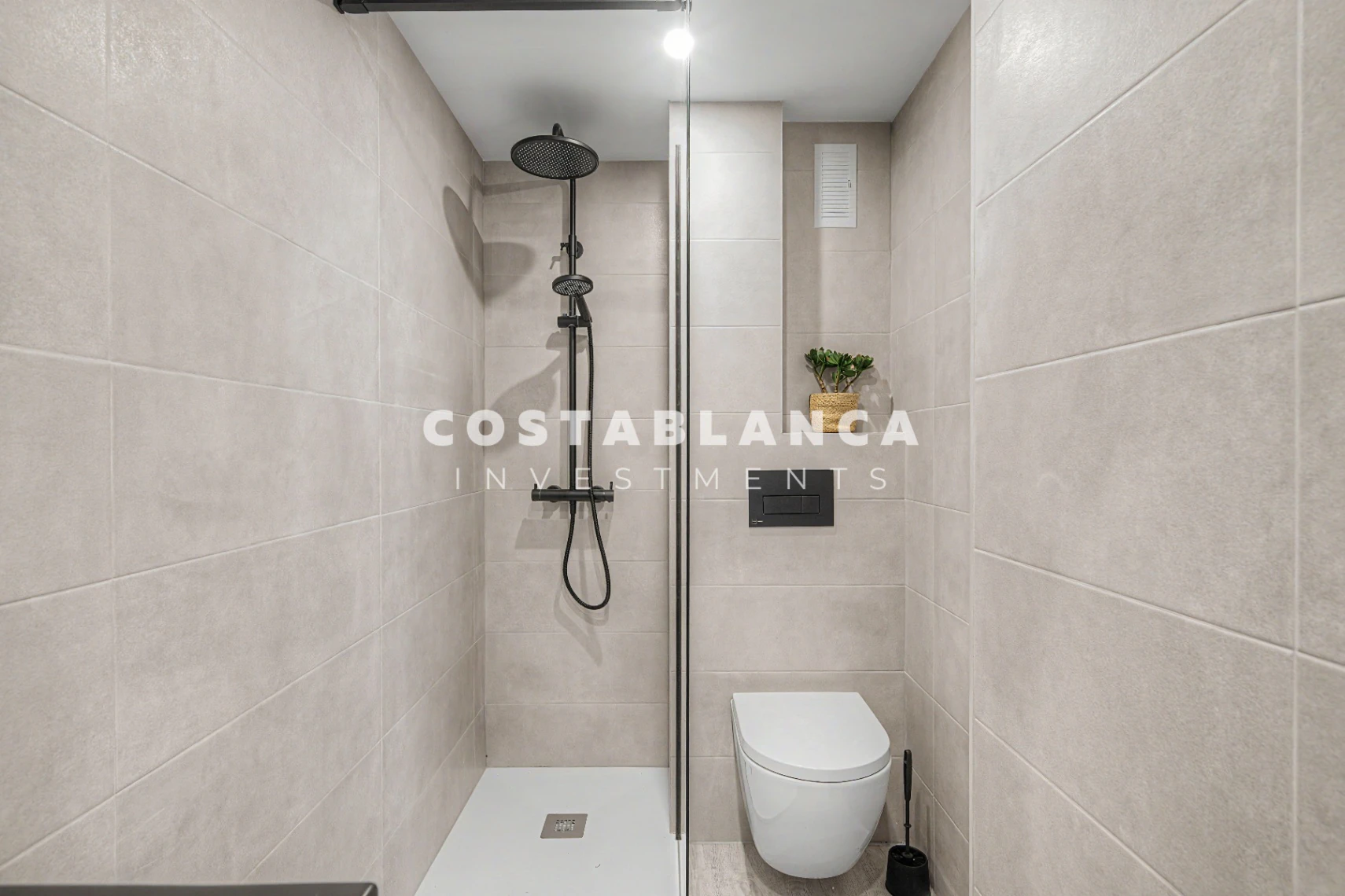 Renovated Studio with Sea Views and Direct Beach Access in Altea