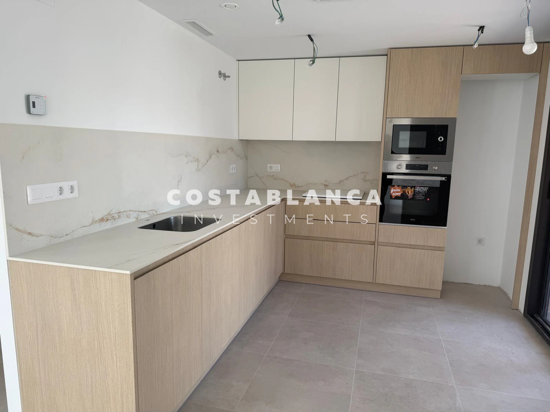 Modern Mediterranean villa for sale in La Nucia