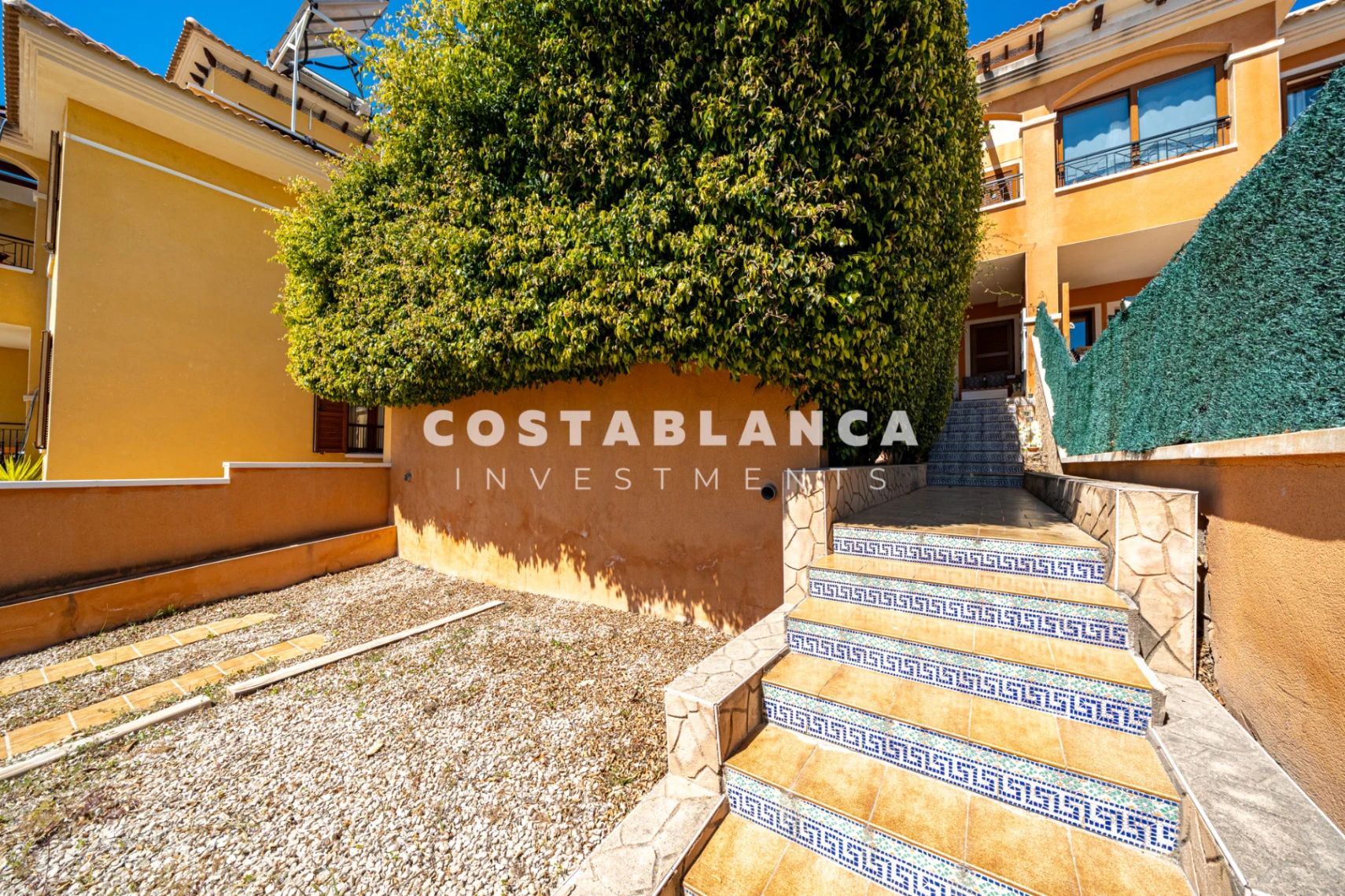 3 Bedroom Bungalow  for sale in Finestrat with Private Terrace and Communal Pool