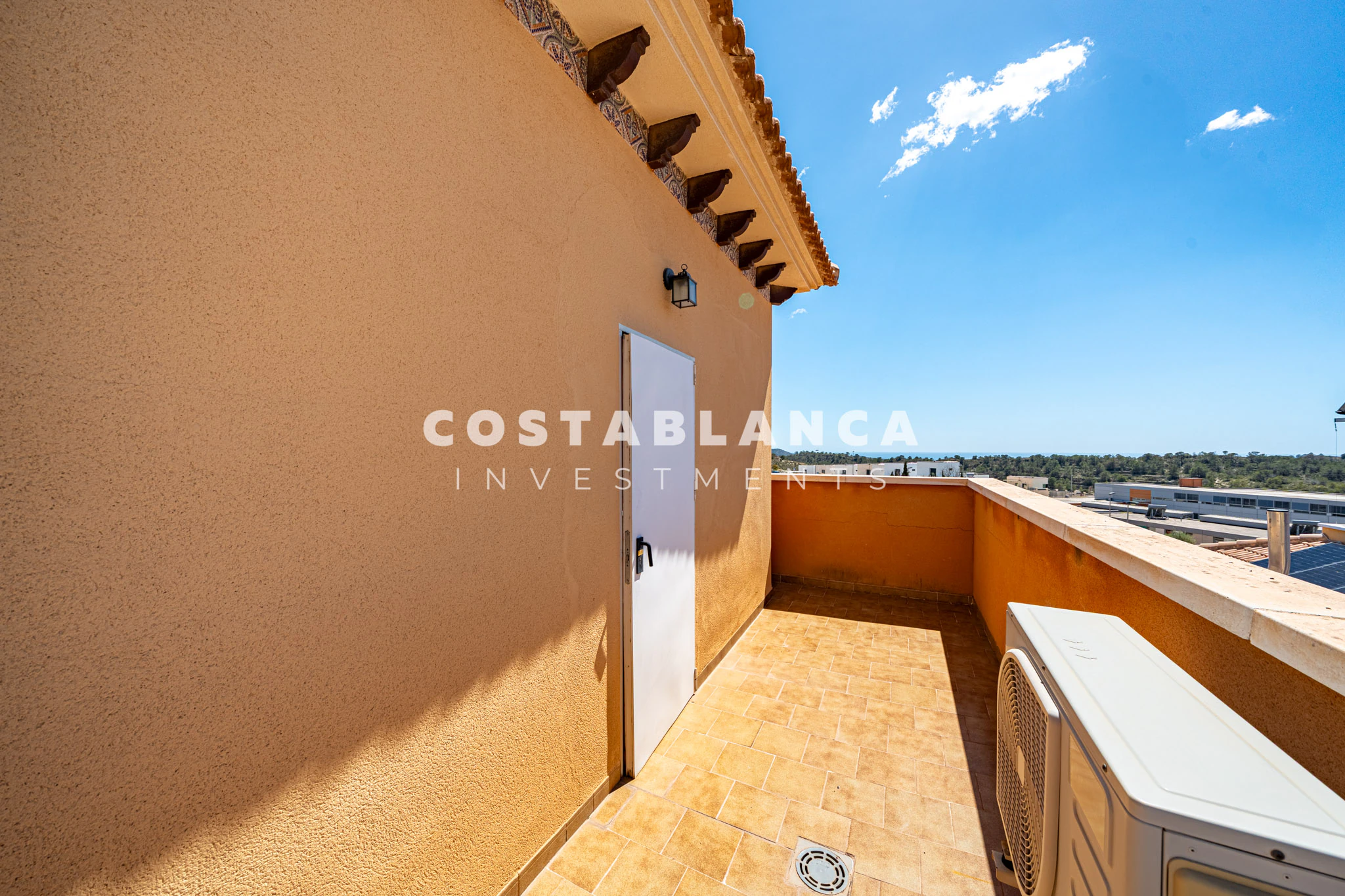 3 Bedroom Bungalow  for sale in Finestrat with Private Terrace and Communal Pool