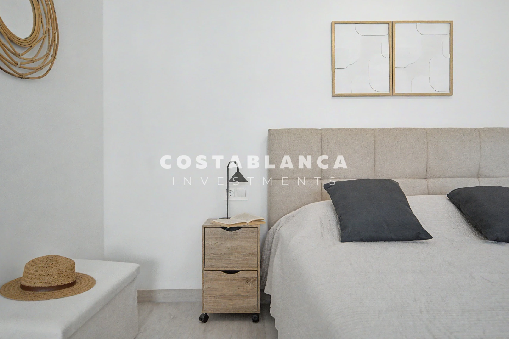 Renovated Studio with Sea Views and Direct Beach Access in Altea
