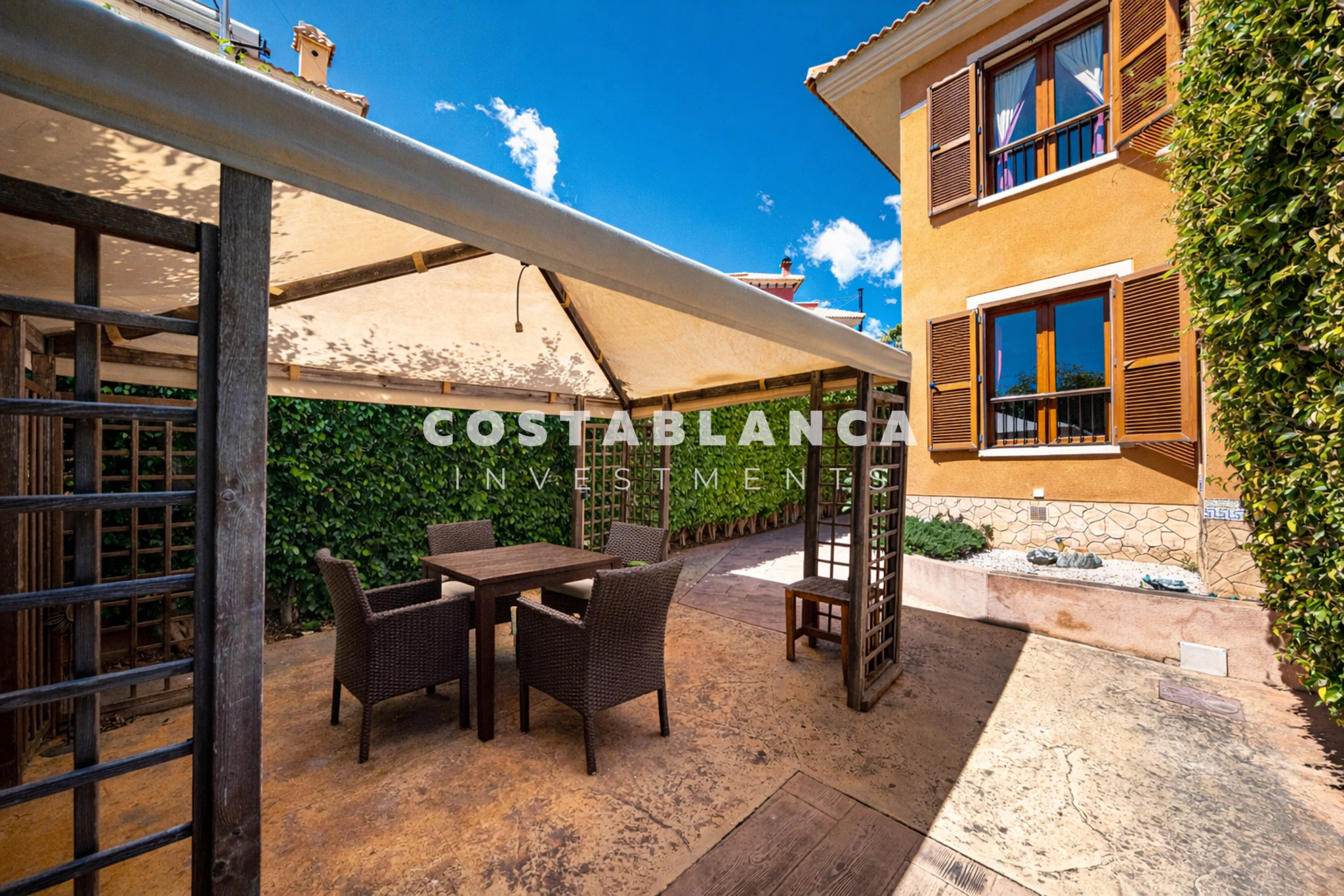 3 Bedroom Bungalow  for sale in Finestrat with Private Terrace and Communal Pool