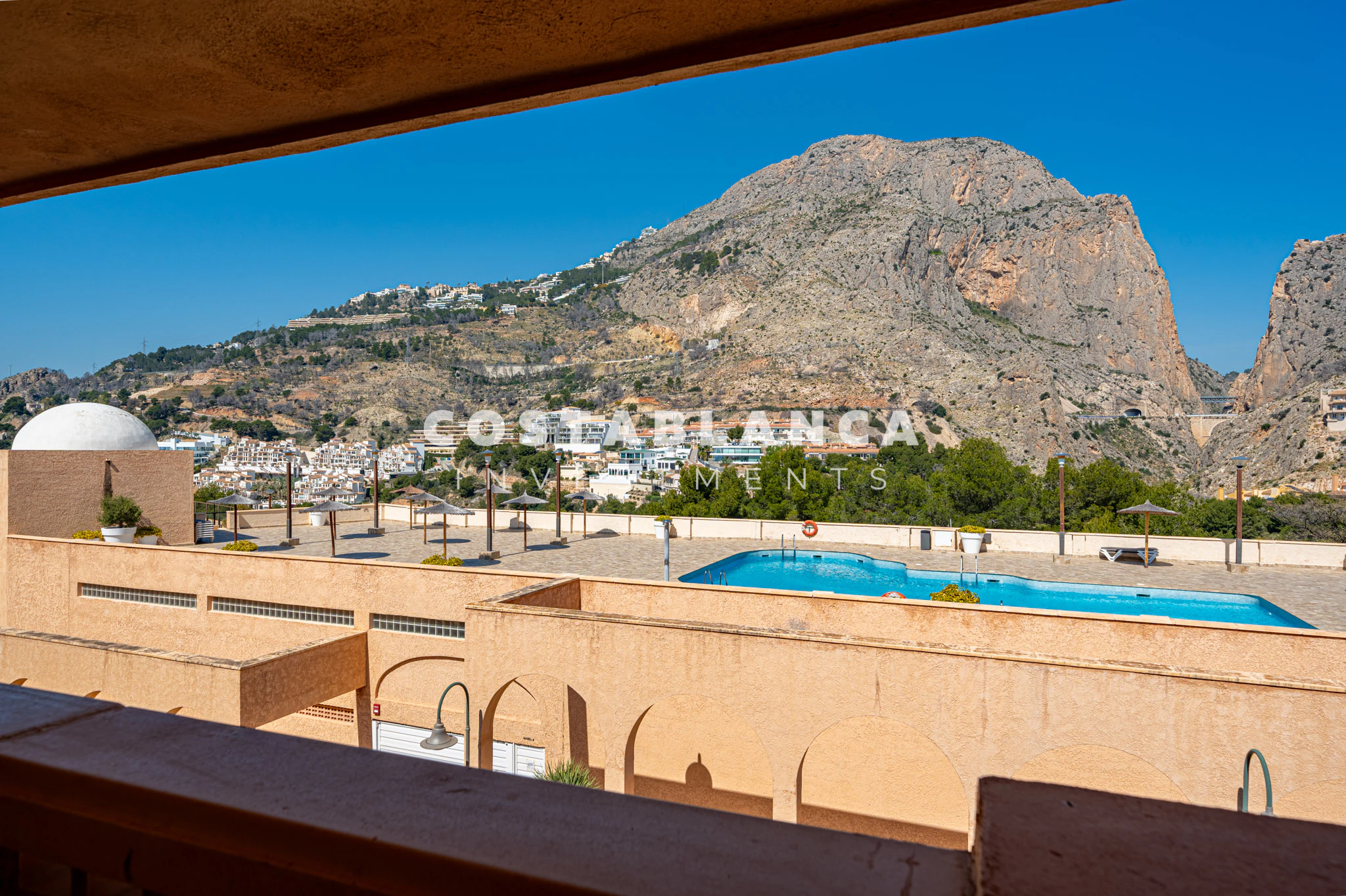 First-line duplex with panoramic sea views for sale in Mascarat