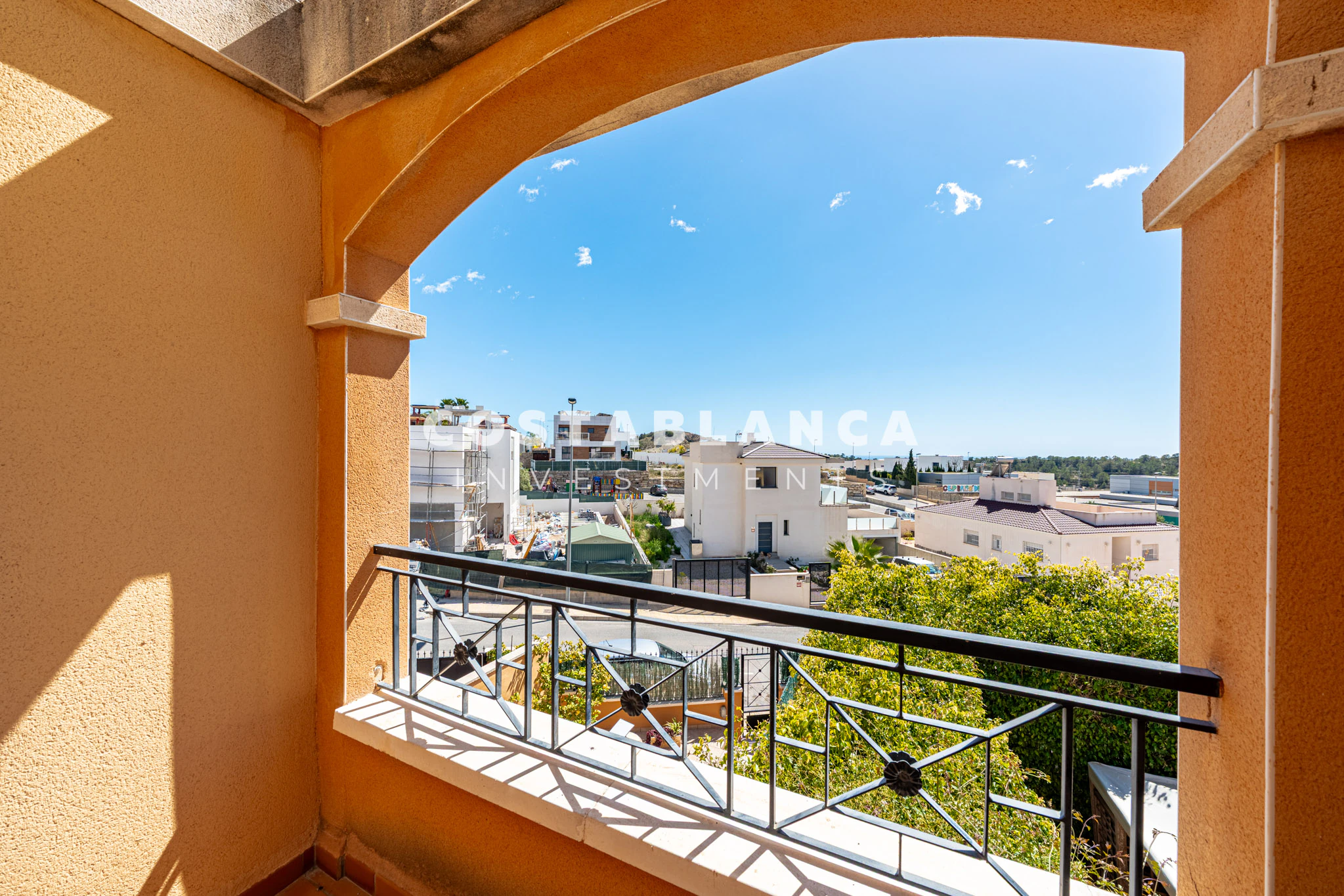 3 Bedroom Bungalow  for sale in Finestrat with Private Terrace and Communal Pool