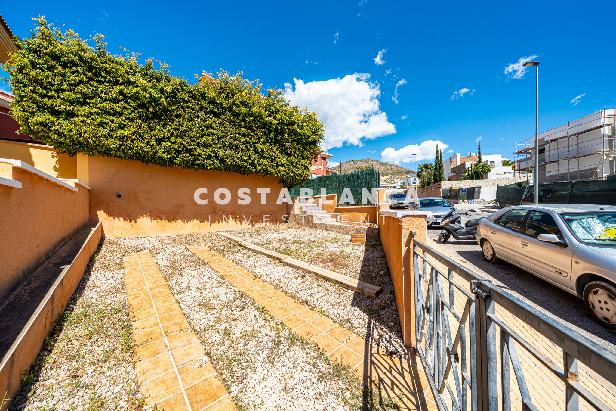 3 Bedroom Bungalow  for sale in Finestrat with Private Terrace and Communal Pool
