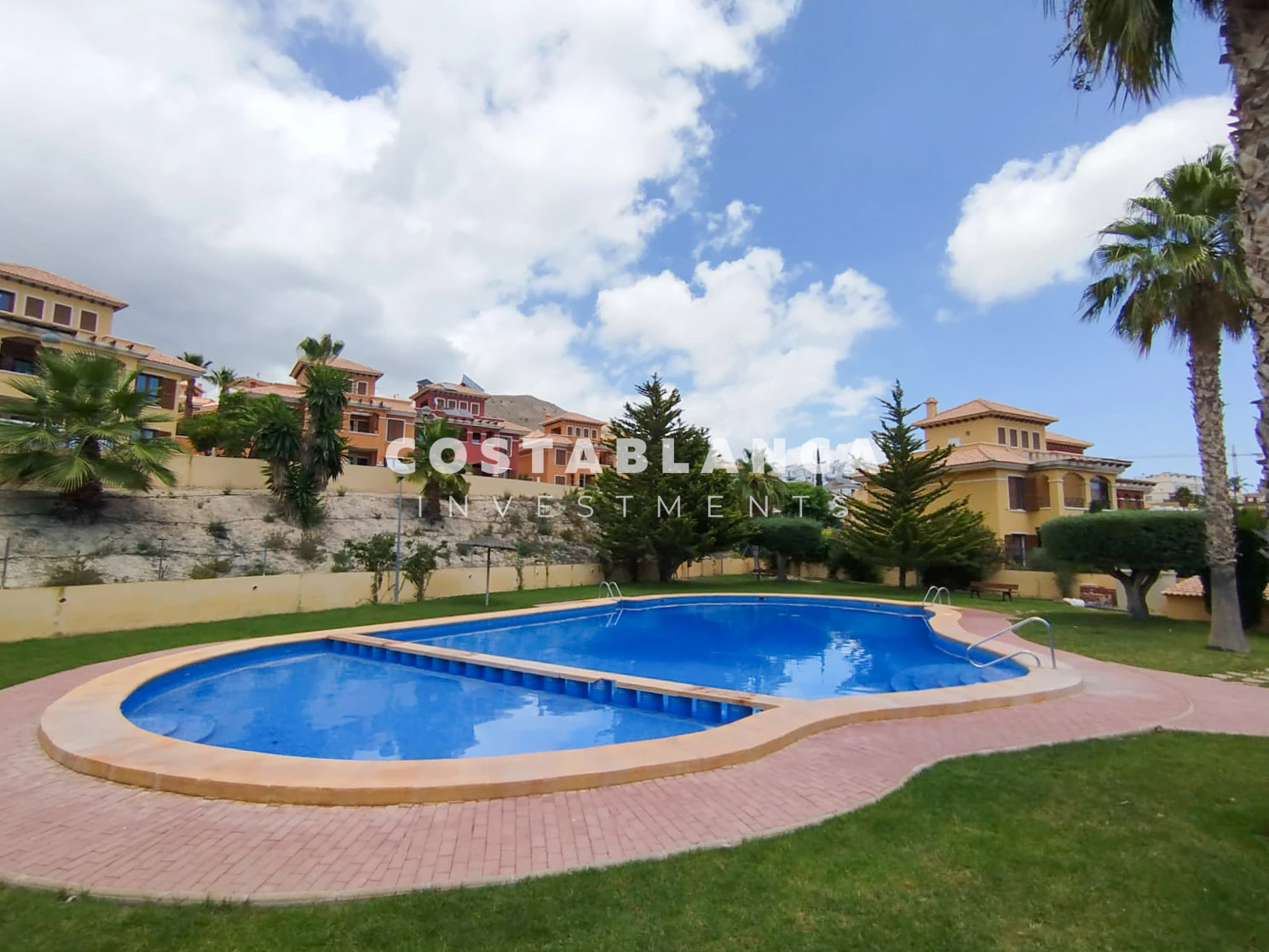 3 Bedroom Bungalow  for sale in Finestrat with Private Terrace and Communal Pool