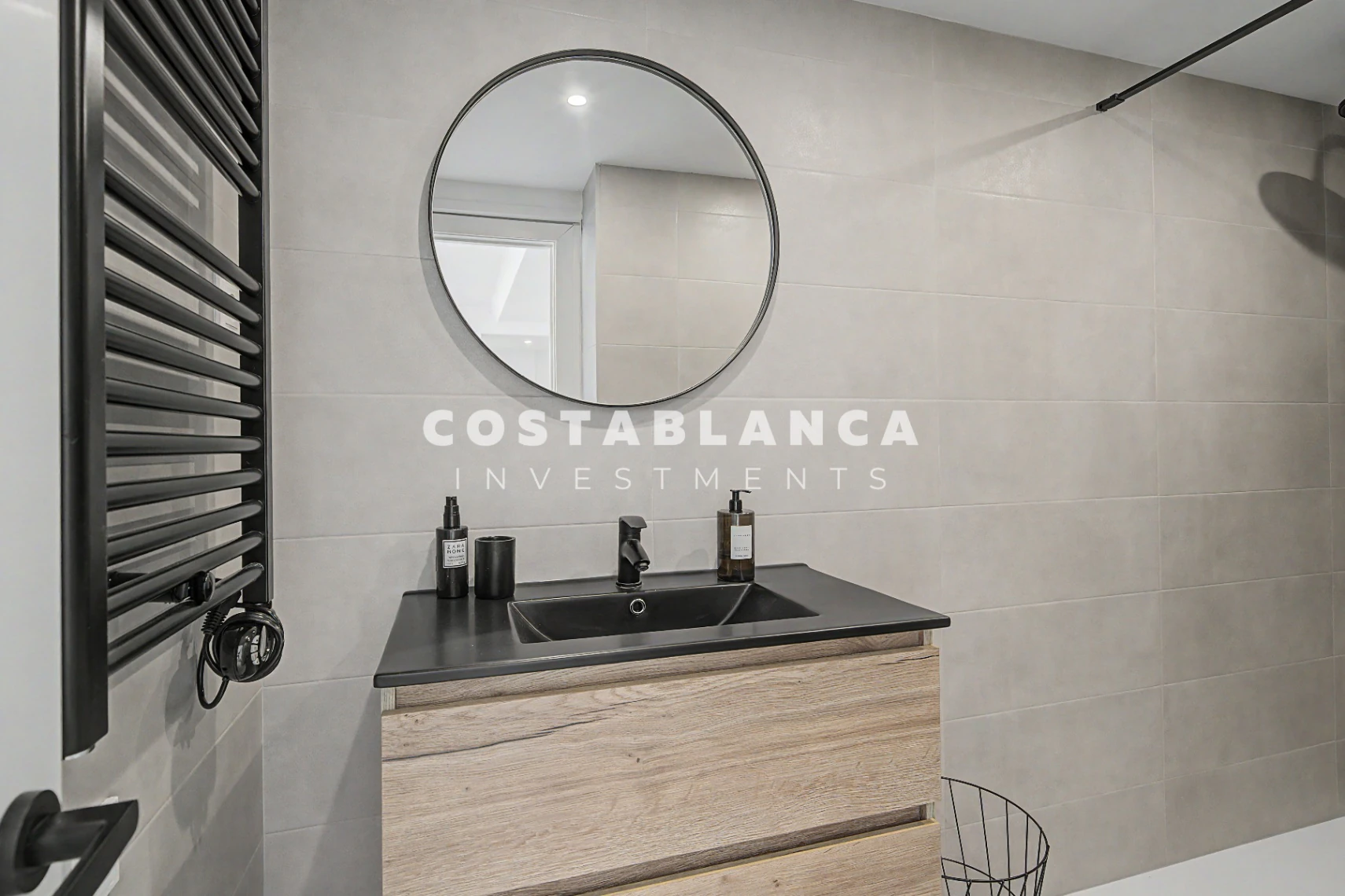 Renovated Studio with Sea Views and Direct Beach Access in Altea
