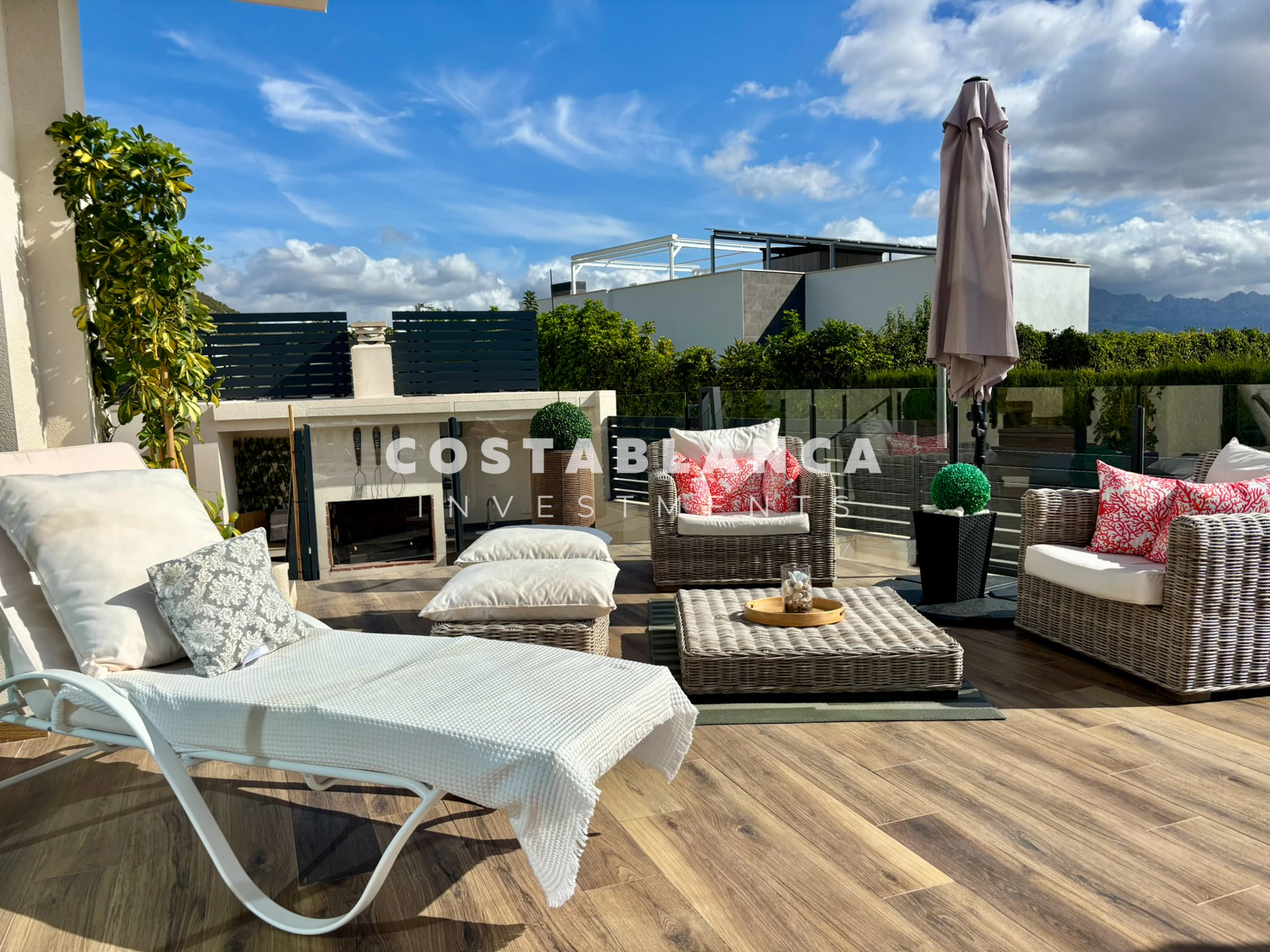 Luxury Contemporary Villa with Sea Views for sale in Polop
